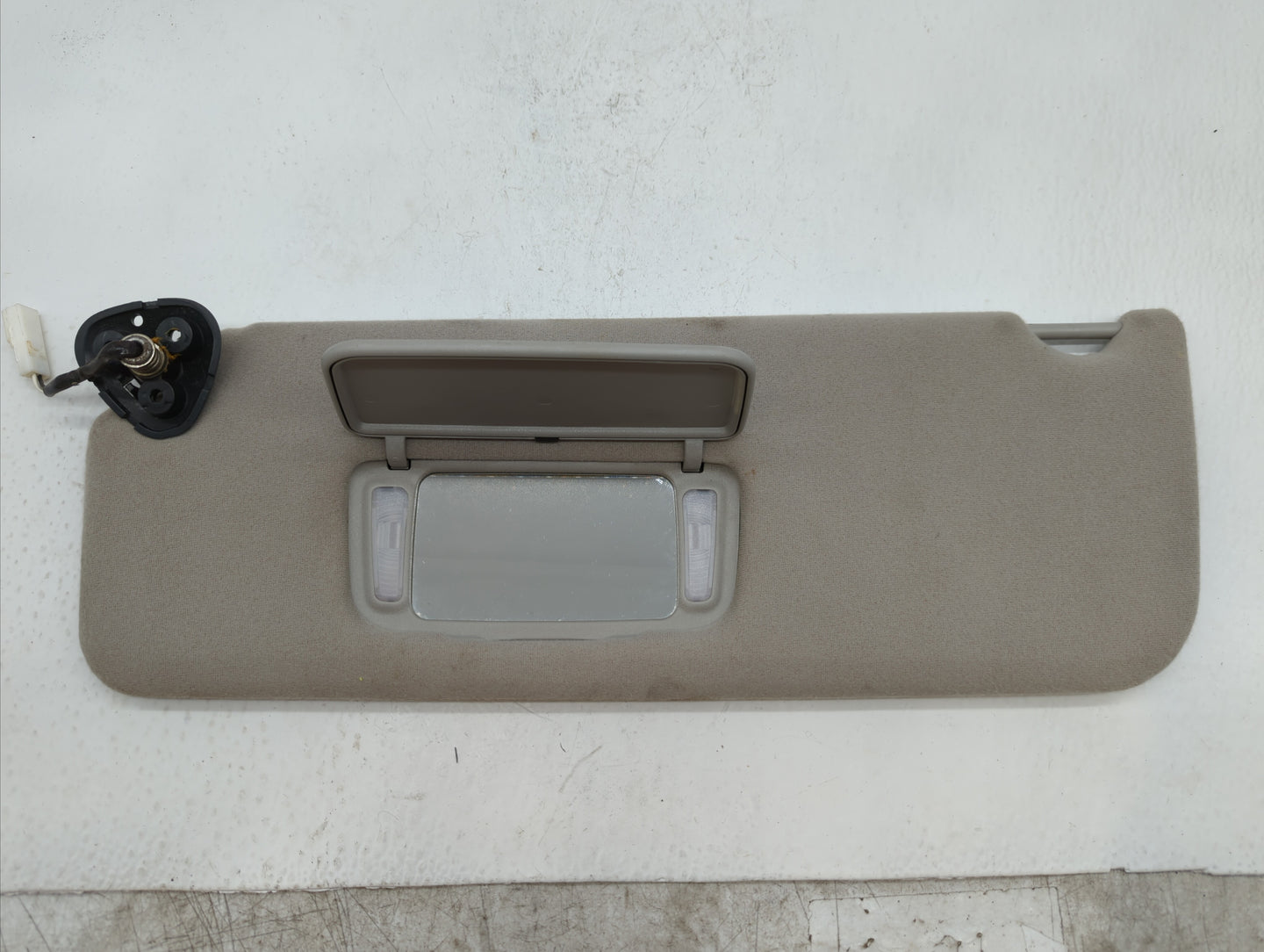2004 Toyota Sienna Sun Visor Shade Replacement Passenger Right Mirror Fits OEM Used Auto Parts - Oemusedautoparts1.com