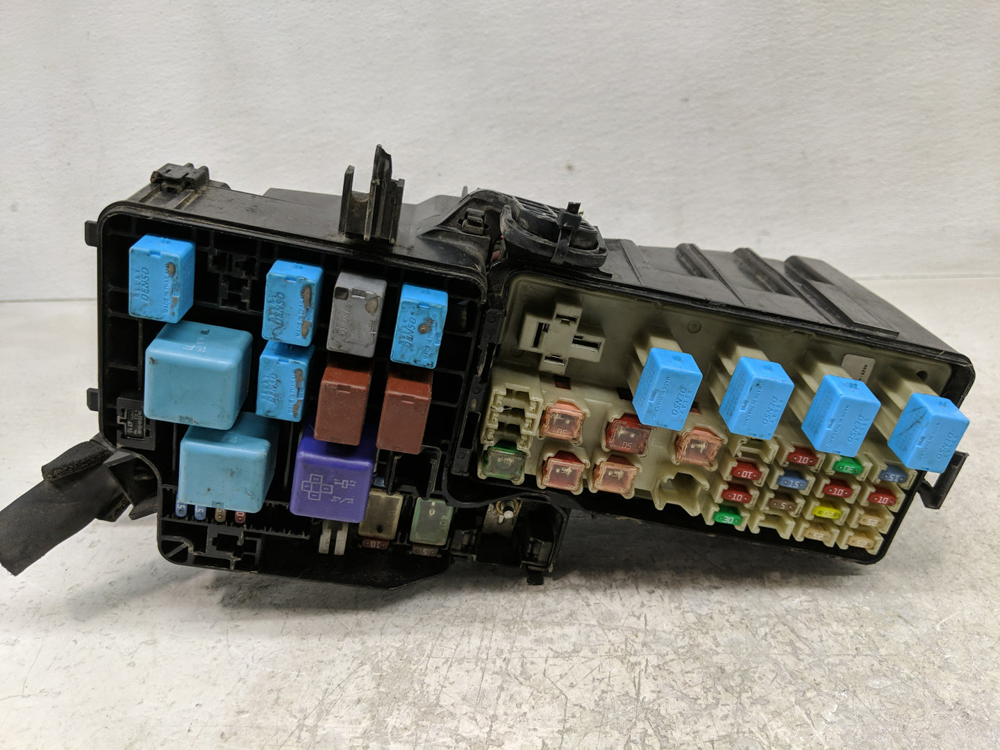 2004-2006 Toyota Solara Fusebox Fuse Box Panel Relay Module P/N:1104042 Fits Fits 2004 2005 2006 OEM Used Auto Parts - Oemus
