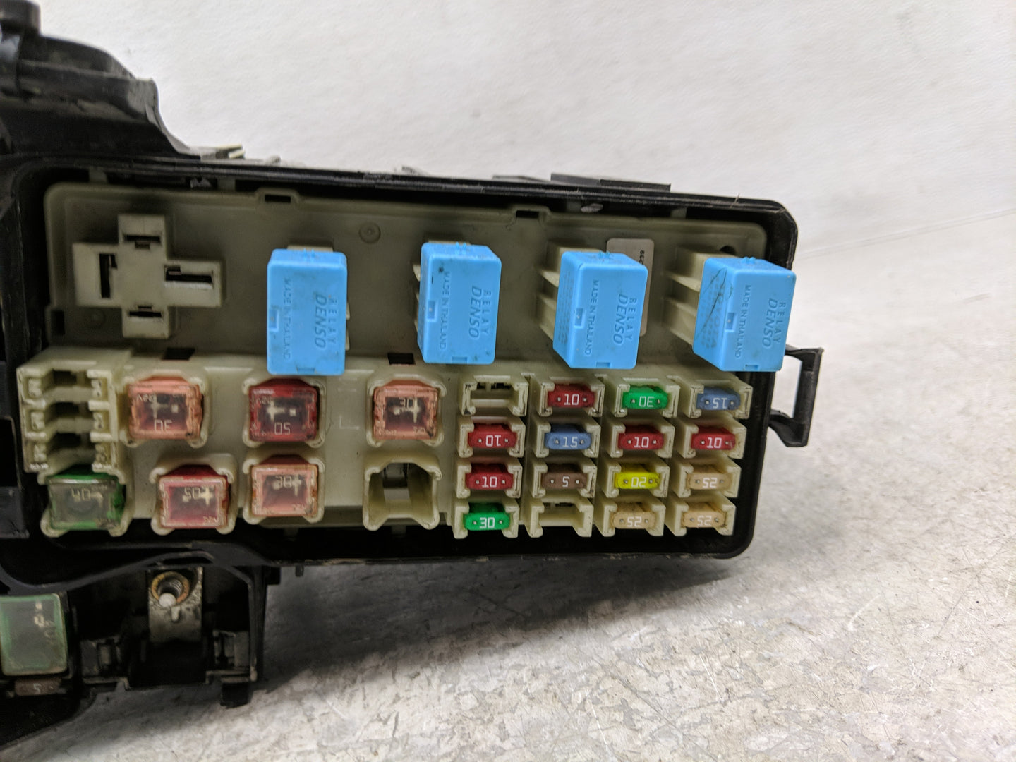 2004-2006 Toyota Solara Fusebox Fuse Box Panel Relay Module P/N:1104042 Fits Fits 2004 2005 2006 OEM Used Auto Parts - Oemus