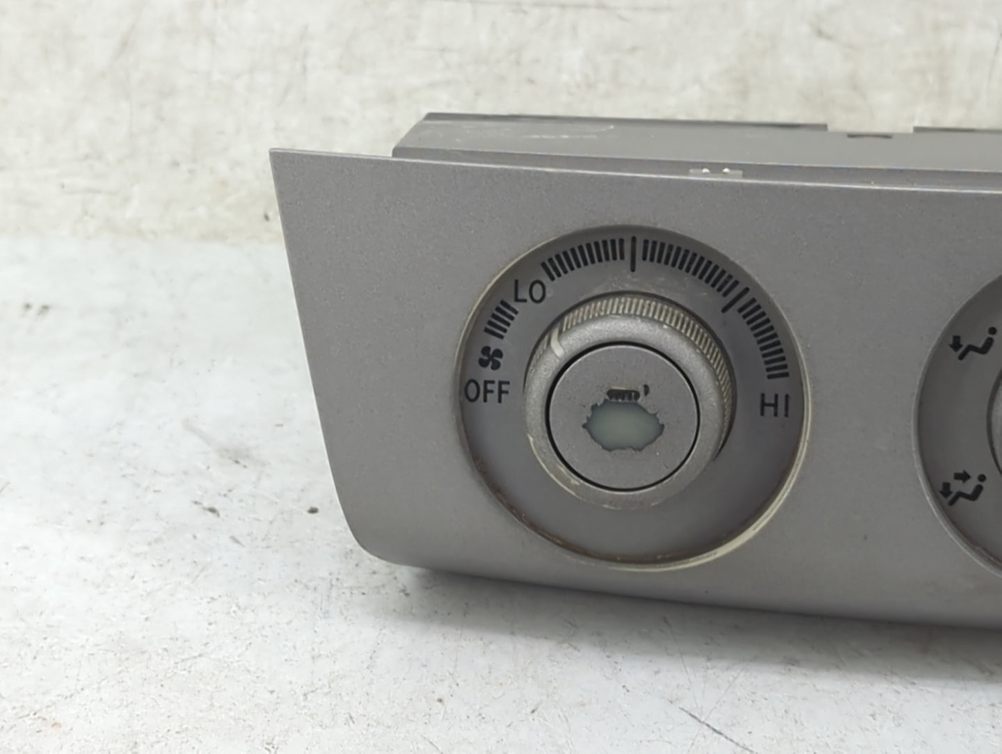 2004-2006 Toyota Solara Climate Control Module Temperature AC/Heater Replacement P/N:55902-AA010 Fits Fits 2004 2005 2006 OE