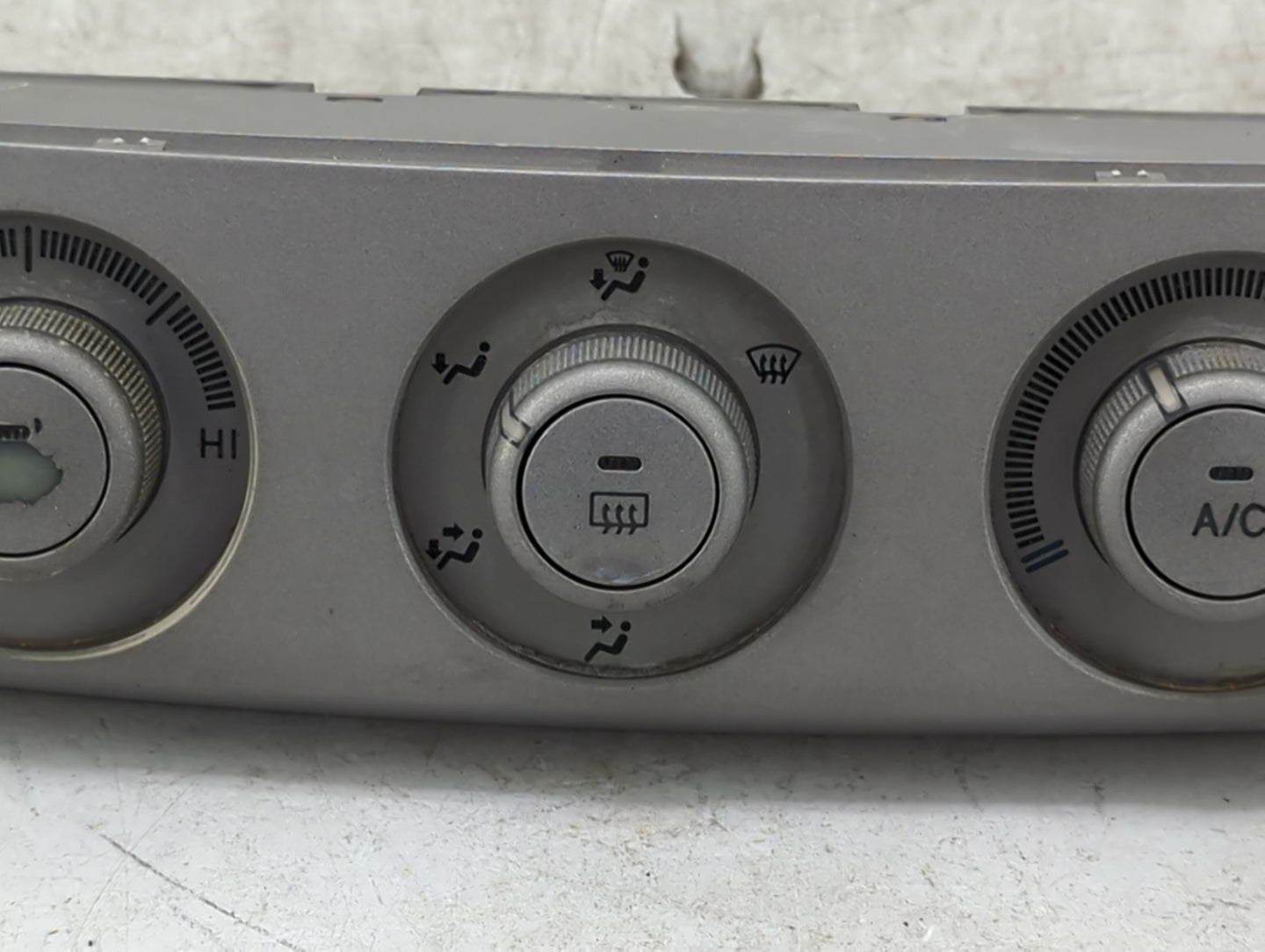 2004-2006 Toyota Solara Climate Control Module Temperature AC/Heater Replacement P/N:55902-AA010 Fits Fits 2004 2005 2006 OE