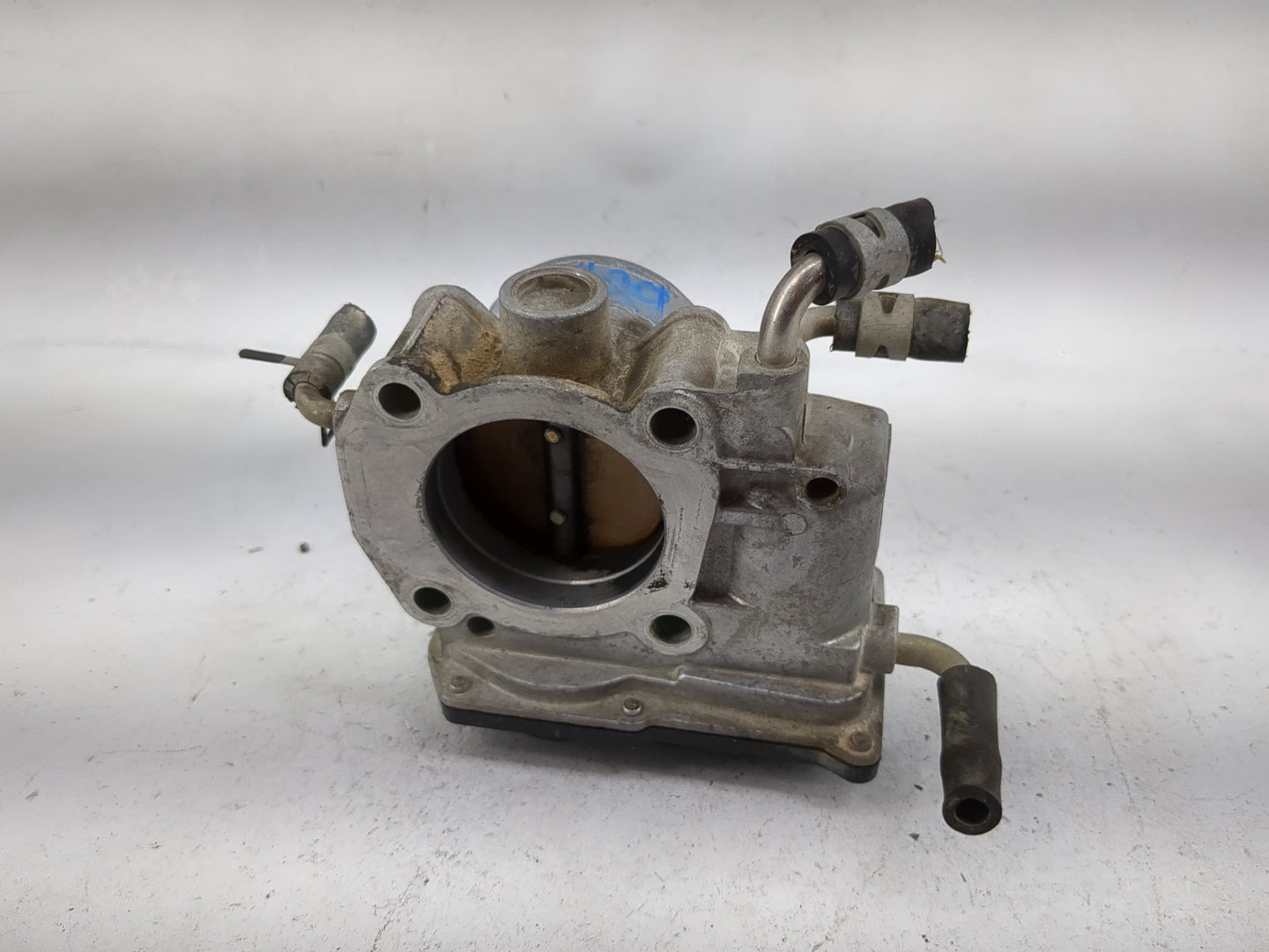 2004-2006 Toyota Solara Throttle Body P/N:22030-0H020 Fits Fits 2004 2005 2006 2007 OEM Used Auto Parts - Oemusedautoparts1.