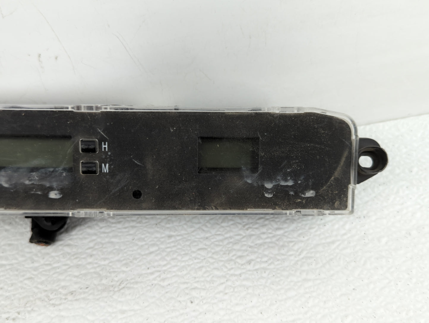2004 Toyota Solara Digitial Dash Clock P/N:83910-AA031 83910-AA032 Fits OEM Used Auto Parts - Oemusedautoparts1.com