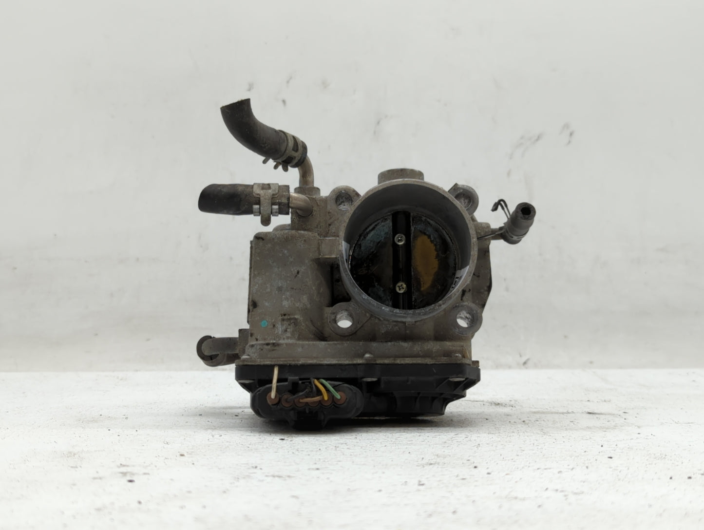 2004-2006 Toyota Solara Throttle Body P/N:22030-28070 22030-0H021, 22030-28060, 22030-0H020 Fits Fits 2004 2005 2006 2007 OE