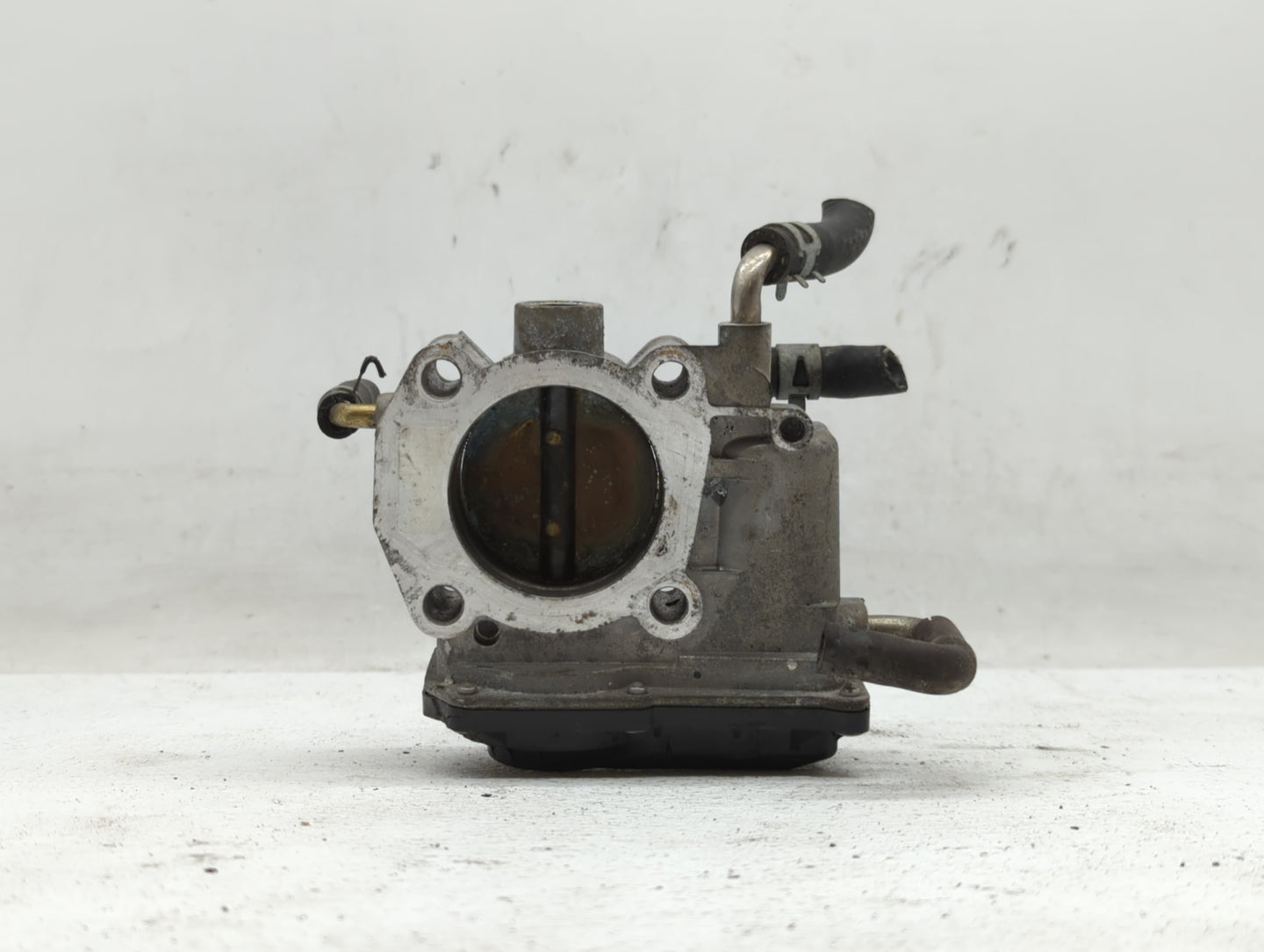 2004-2006 Toyota Solara Throttle Body P/N:22030-28070 22030-0H021, 22030-28060, 22030-0H020 Fits Fits 2004 2005 2006 2007 OE