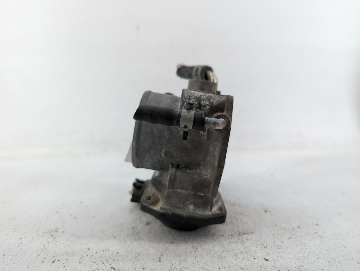 2004-2006 Toyota Solara Throttle Body P/N:22030-0H020 22030-28070, 22030-0H021, 22030-28060 Fits Fits 2004 2005 2006 2007 OE