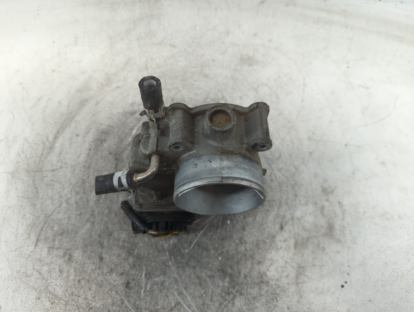 2004-2008 Toyota Solara Throttle Body P/N:22030-0A020 Fits Fits 2003 2004 2005 2006 2007 2008 2009 2010 OEM Used Auto Parts 