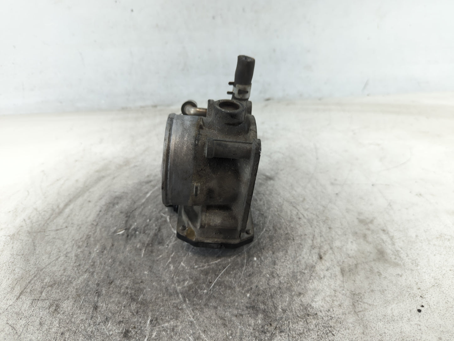 2004-2008 Toyota Solara Throttle Body P/N:22030-0A020 Fits Fits 2003 2004 2005 2006 2007 2008 2009 2010 OEM Used Auto Parts 
