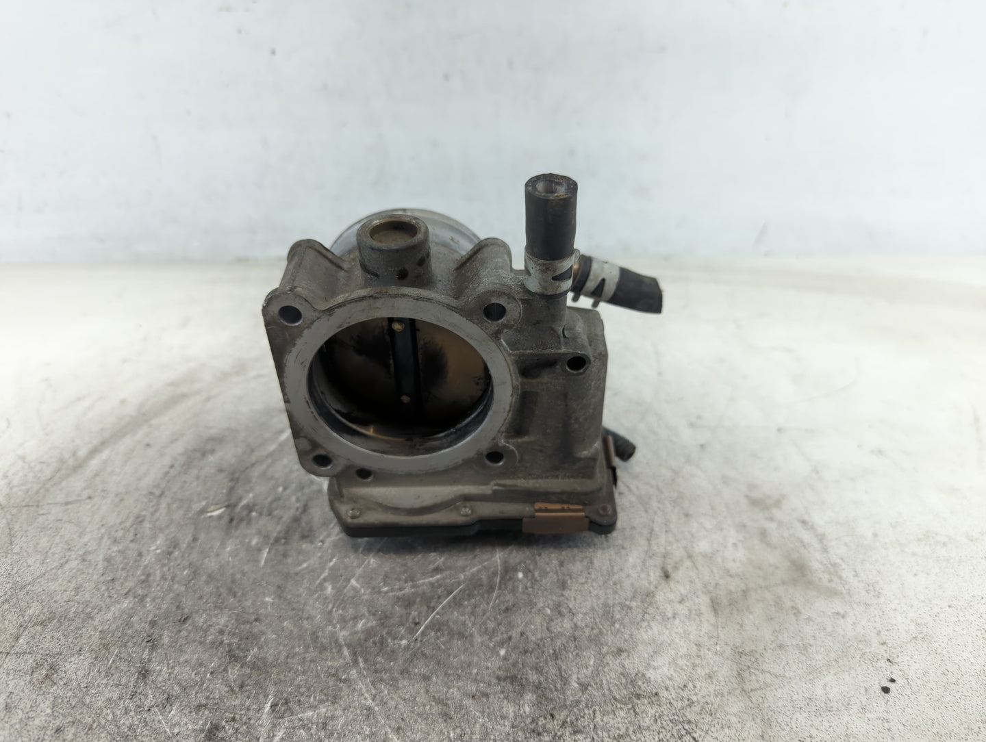 2004-2008 Toyota Solara Throttle Body P/N:22030-0A020 Fits Fits 2003 2004 2005 2006 2007 2008 2009 2010 OEM Used Auto Parts 