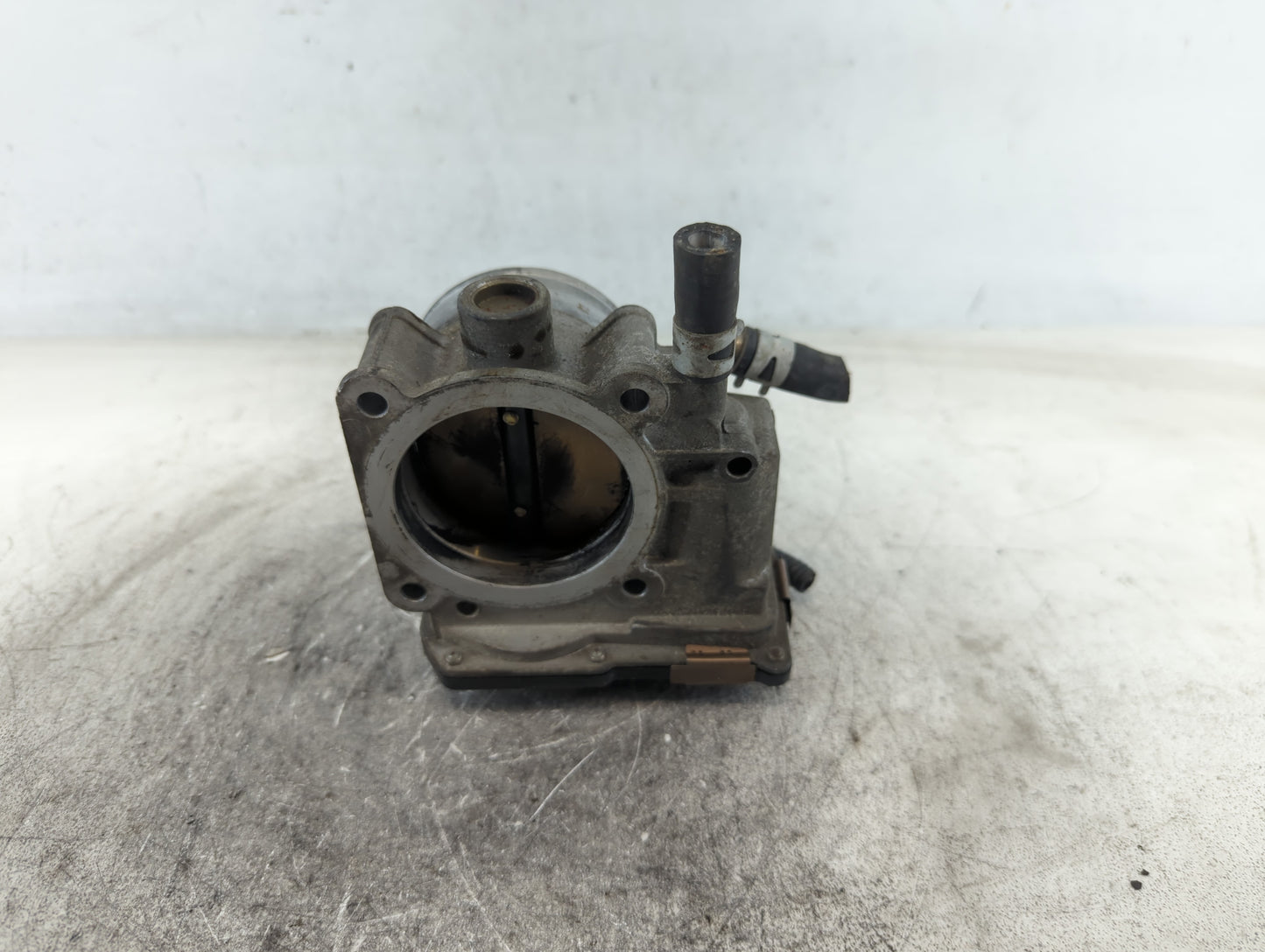 2004-2008 Toyota Solara Throttle Body P/N:22030-0A020 Fits Fits 2003 2004 2005 2006 2007 2008 2009 2010 OEM Used Auto Parts 