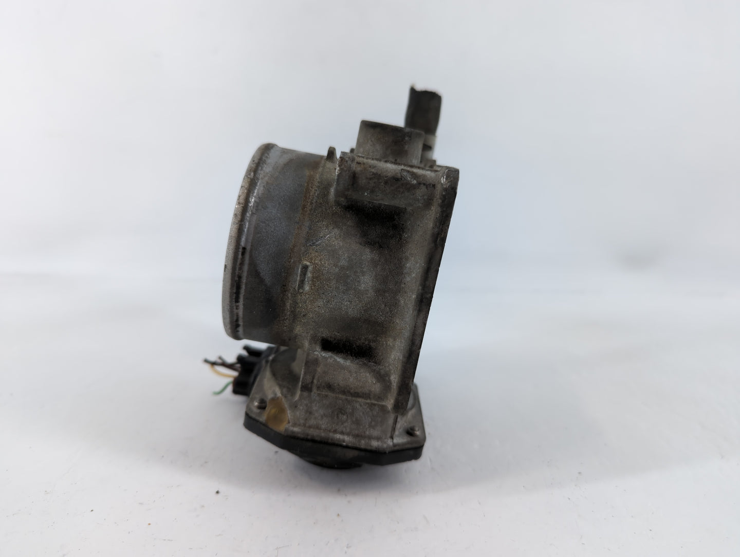 2004-2008 Toyota Solara Throttle Body P/N:22030-20060 Fits Fits 2003 2004 2005 2006 2007 2008 2009 2010 OEM Used Auto Parts 