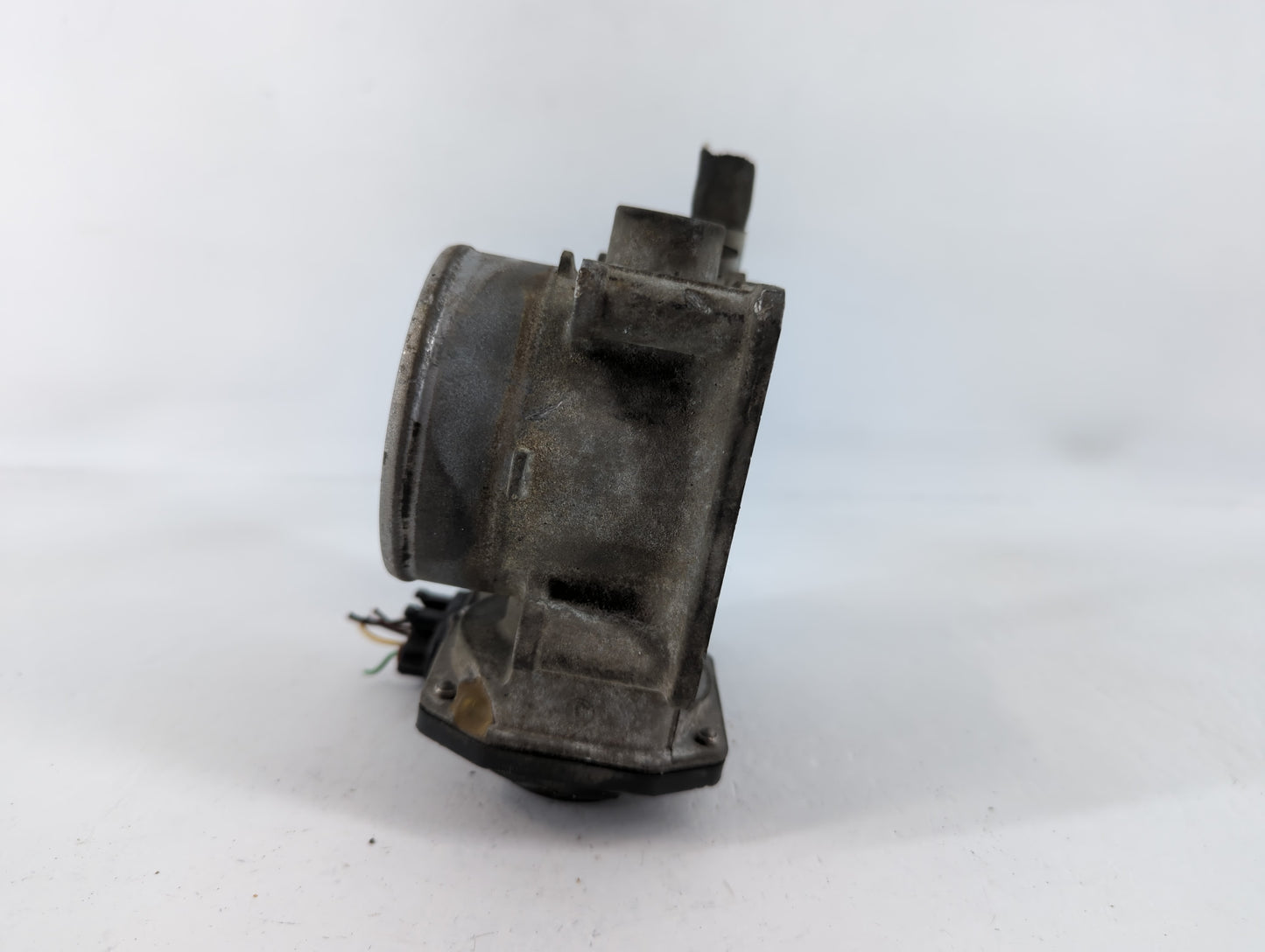 2004-2008 Toyota Solara Throttle Body P/N:22030-20060 Fits Fits 2003 2004 2005 2006 2007 2008 2009 2010 OEM Used Auto Parts 