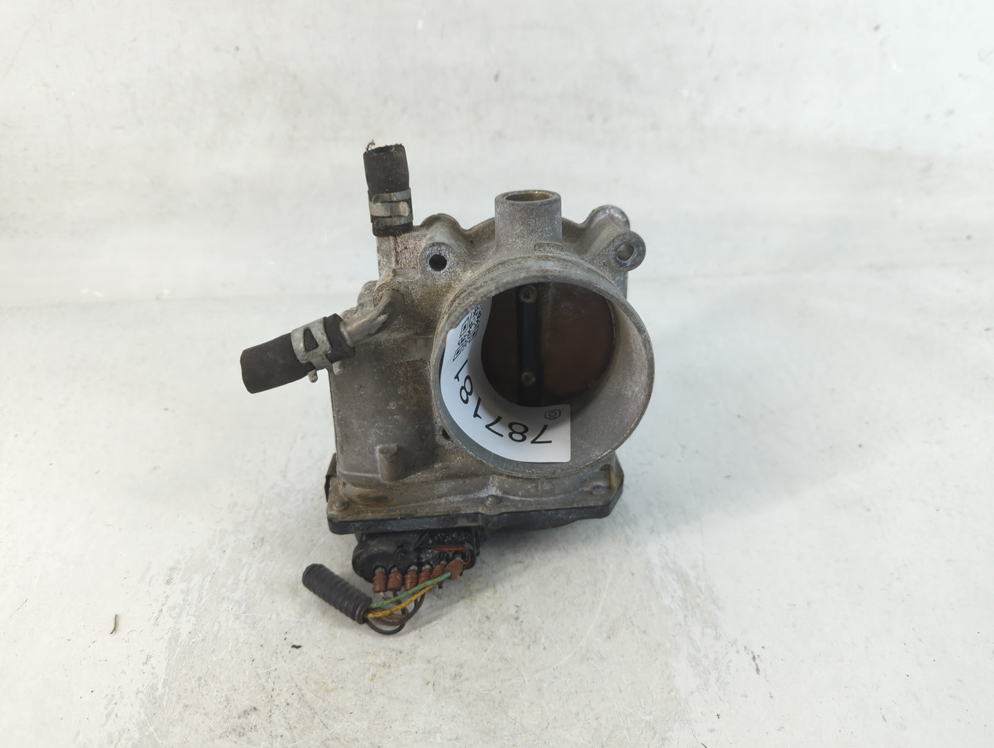 2004-2006 Toyota Solara Throttle Body P/N:22030-0A020 Fits Fits 2004 2005 2006 2007 OEM Used Auto Parts - Oemusedautoparts1.