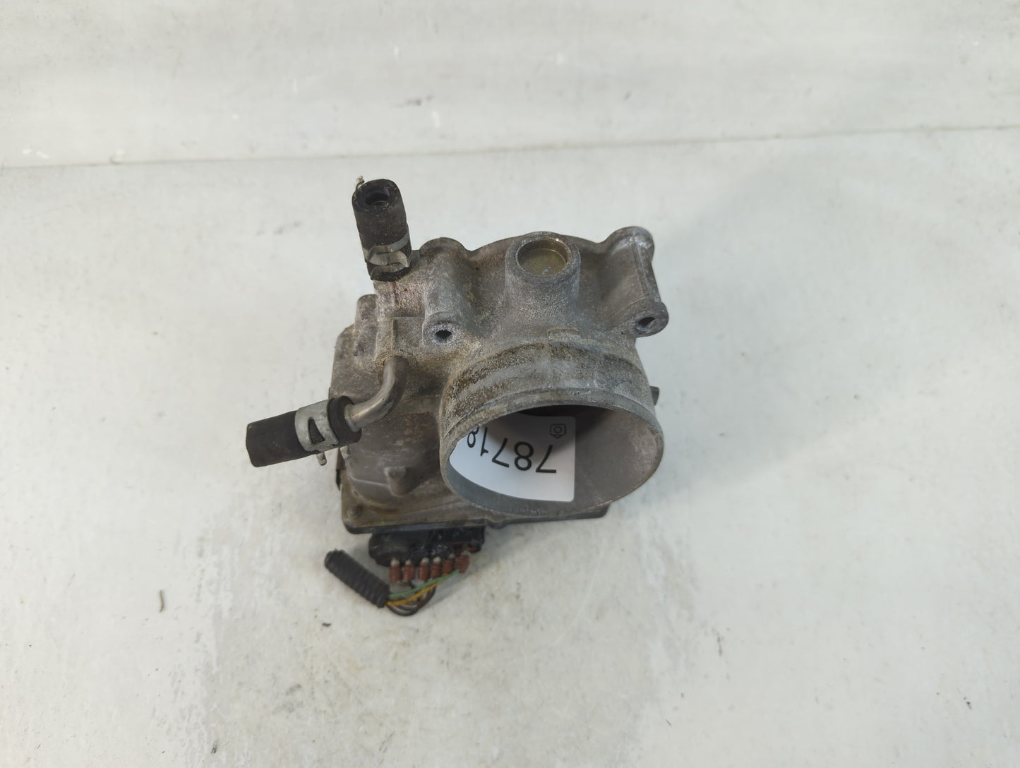2004-2006 Toyota Solara Throttle Body P/N:22030-0A020 Fits Fits 2004 2005 2006 2007 OEM Used Auto Parts - Oemusedautoparts1.