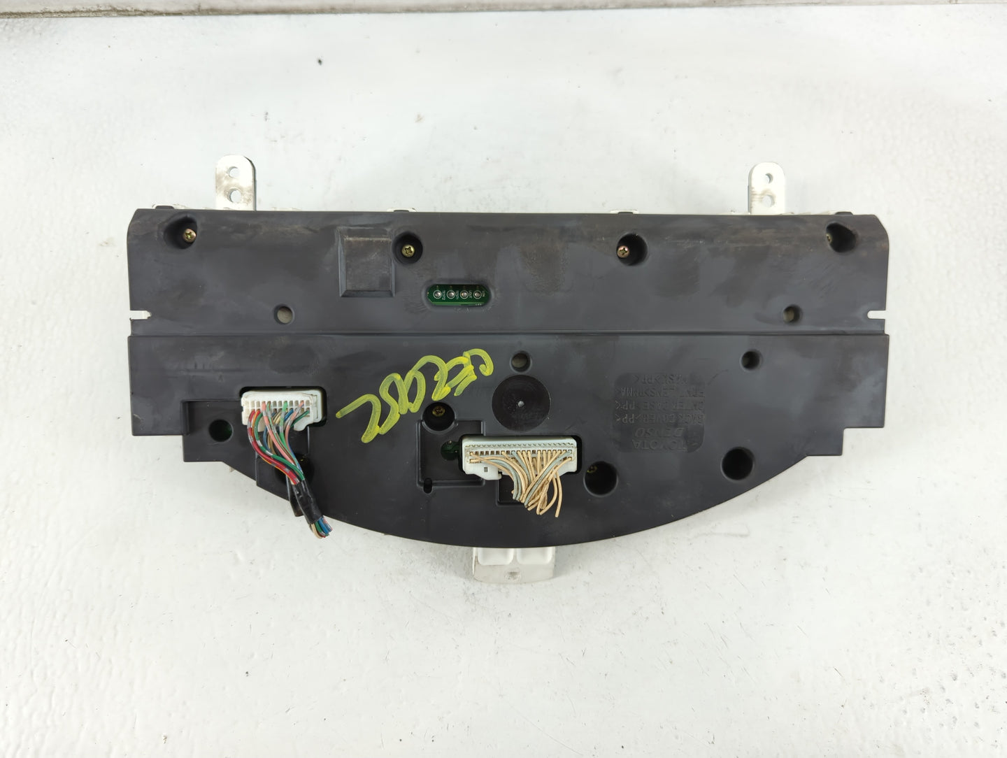 2004-2006 Toyota Solara Instrument Cluster Speedometer Gauges P/N:TN157520-3145 83800-AA050-00 Fits Fits 2004 2005 2006 OEM 