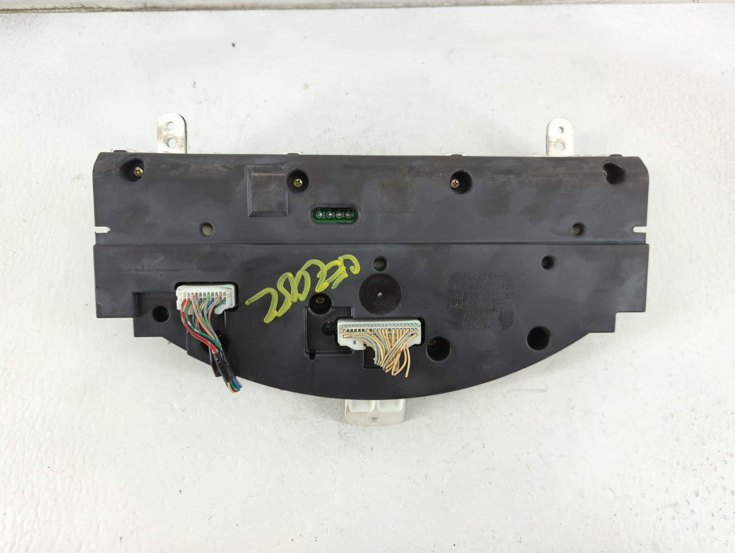 2004-2006 Toyota Solara Instrument Cluster Speedometer Gauges P/N:TN157520-3145 83800-AA050-00 Fits Fits 2004 2005 2006 OEM 