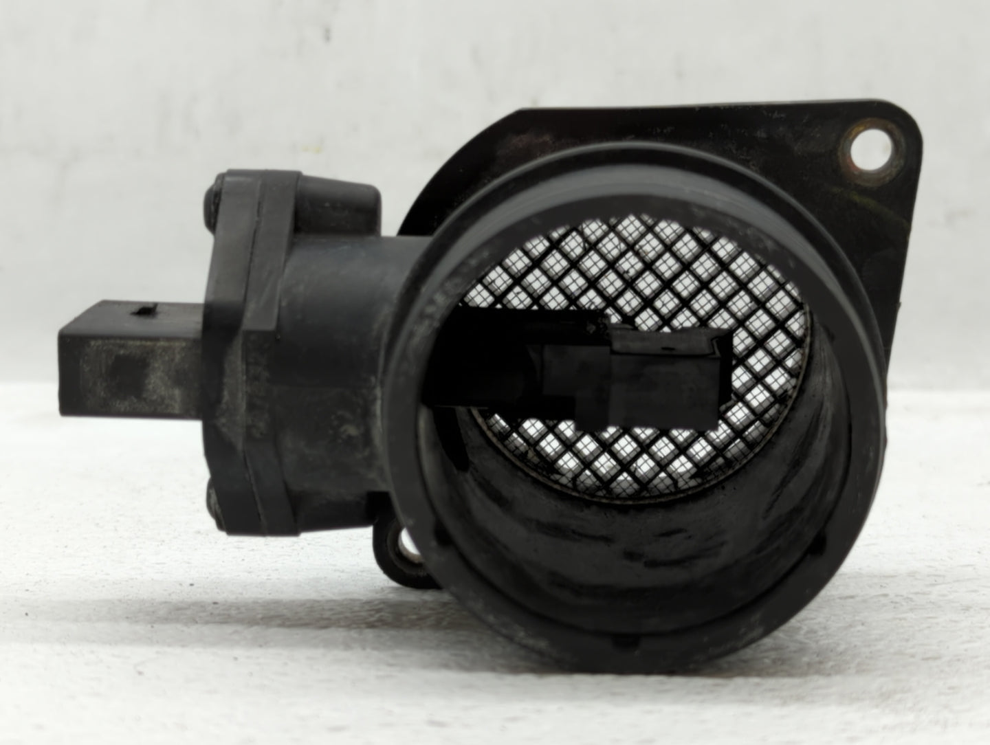 2001-2005 Volkswagen Beetle Mass Air Flow Meter Maf 557191 - Oemusedautoparts1.com