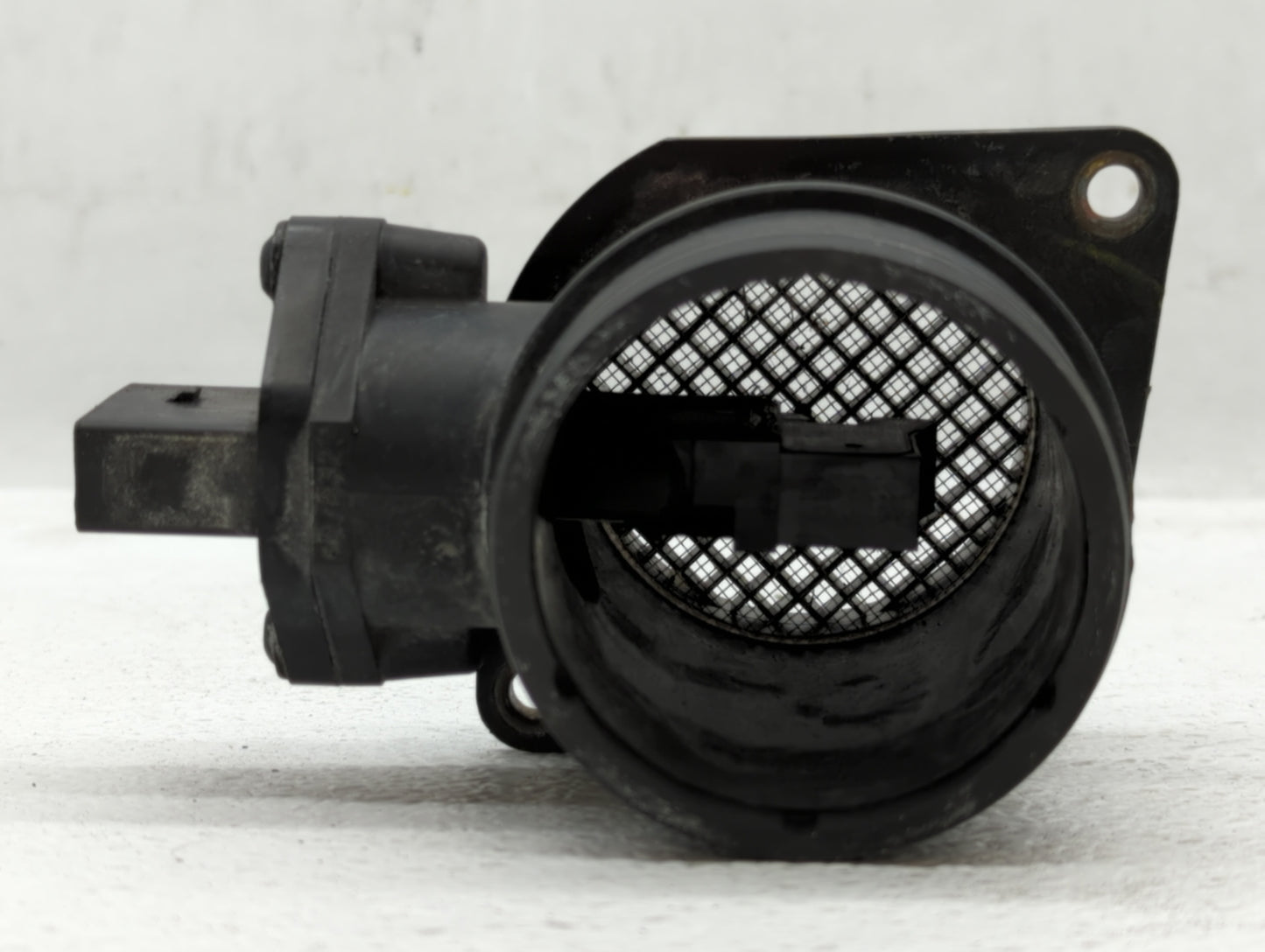 2001-2005 Volkswagen Beetle Mass Air Flow Meter Maf 557191 - Oemusedautoparts1.com