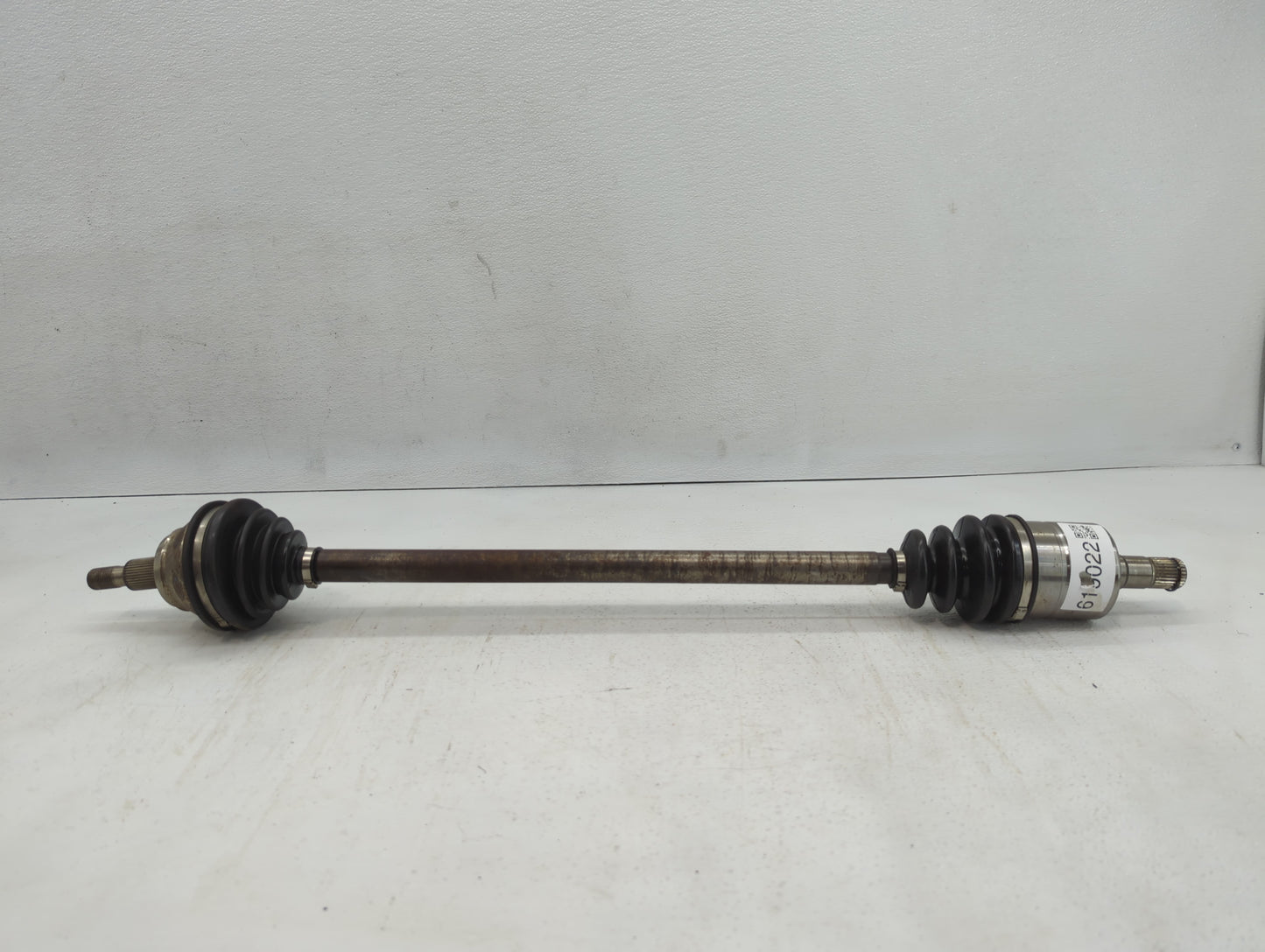 2004 Volkswagen Beetle Axle Shaft Front Passenger Cv C/v - Oemusedautoparts1.com