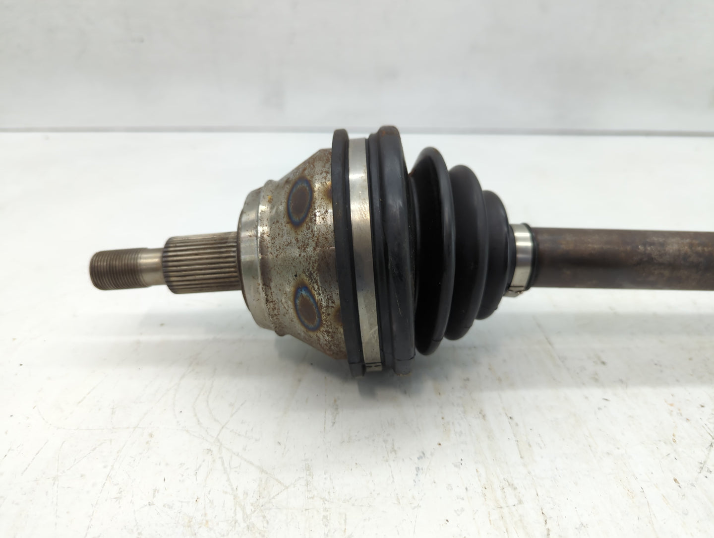 2004 Volkswagen Beetle Axle Shaft Front Passenger Cv C/v - Oemusedautoparts1.com