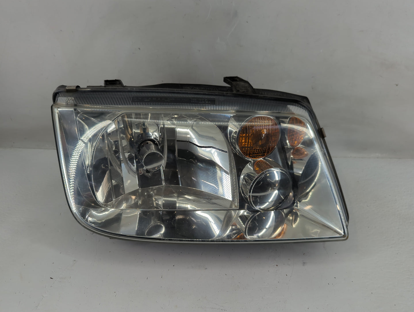 2002-2006 Volkswagen Jetta Passenger Right Oem Head Light Headlight Lamp - Oemusedautoparts1.com