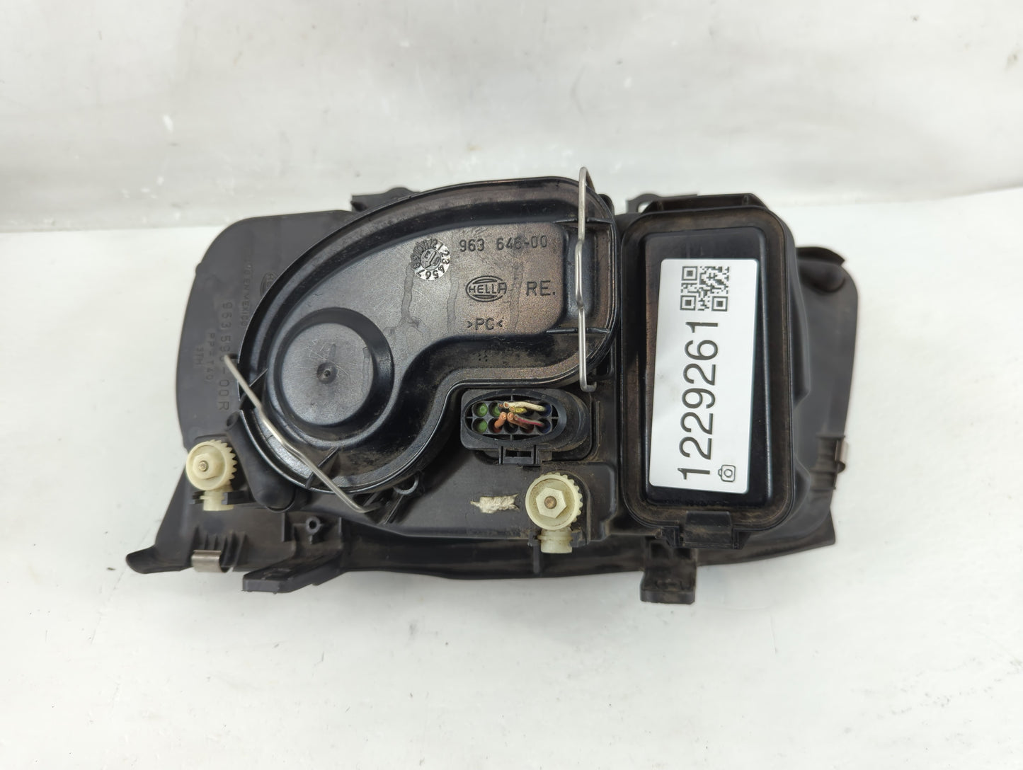 2002-2006 Volkswagen Jetta Passenger Right Oem Head Light Headlight Lamp - Oemusedautoparts1.com