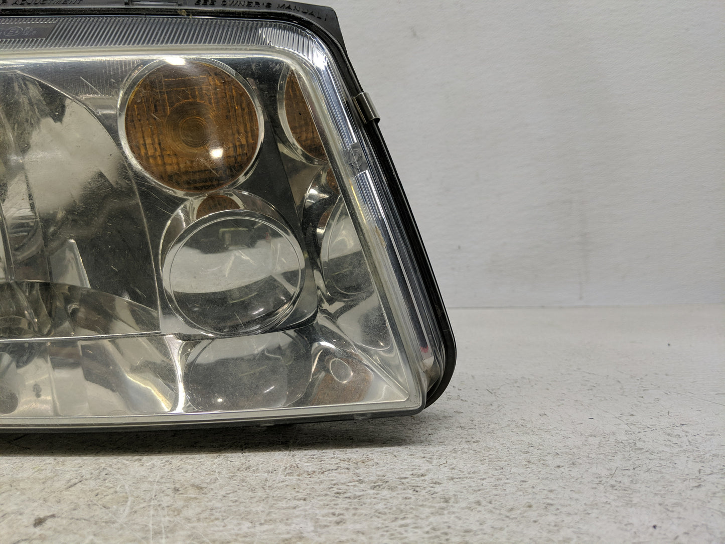 2002-2006 Volkswagen Jetta Passenger Right Oem Head Light Headlight Lamp - Oemusedautoparts1.com