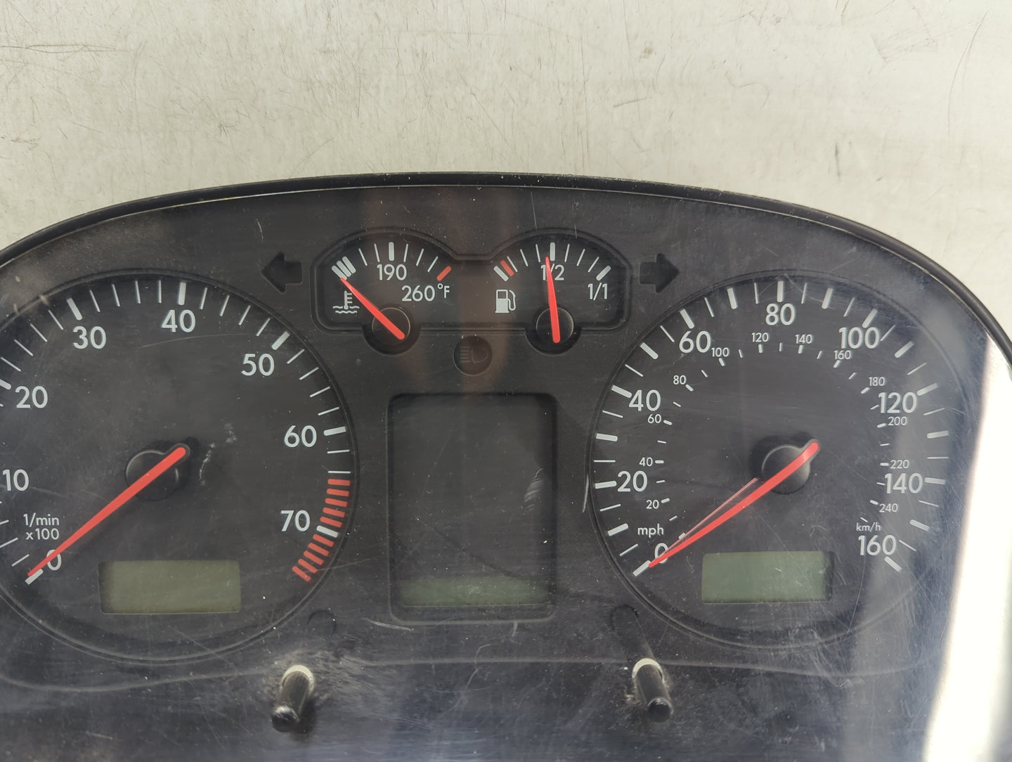 2004-2005 Volkswagen Jetta Instrument Cluster Speedometer Gauges P/N:906K Fits Fits 2004 2005 OEM Used Auto Parts - Oemuseda