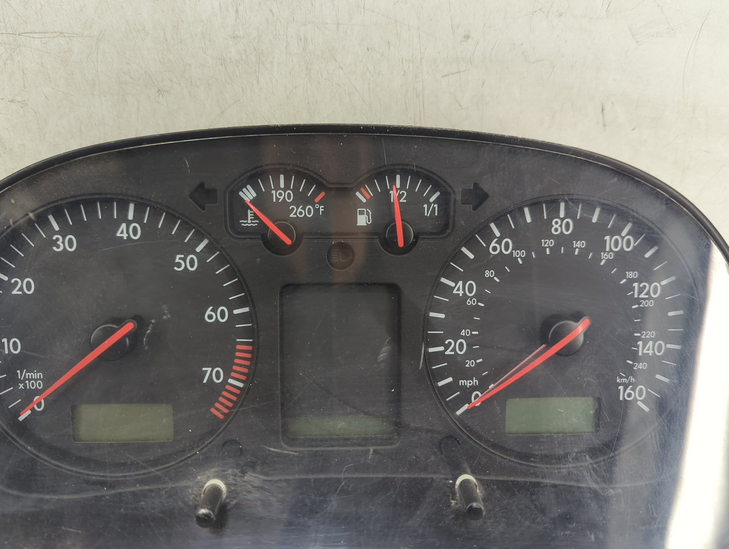 2004-2005 Volkswagen Jetta Instrument Cluster Speedometer Gauges P/N:906K Fits Fits 2004 2005 OEM Used Auto Parts - Oemuseda