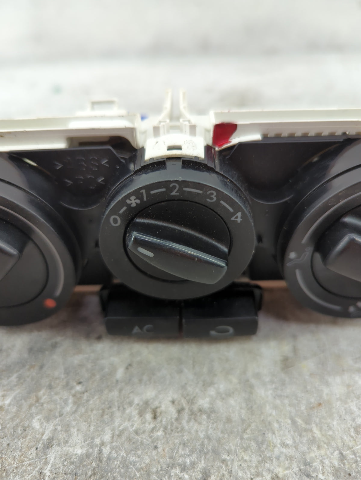 1999-2011 Volkswagen Jetta Climate Control Module Temperature AC/Heater Replacement P/N:1J0 820 045 F Fits OEM Used Auto Par