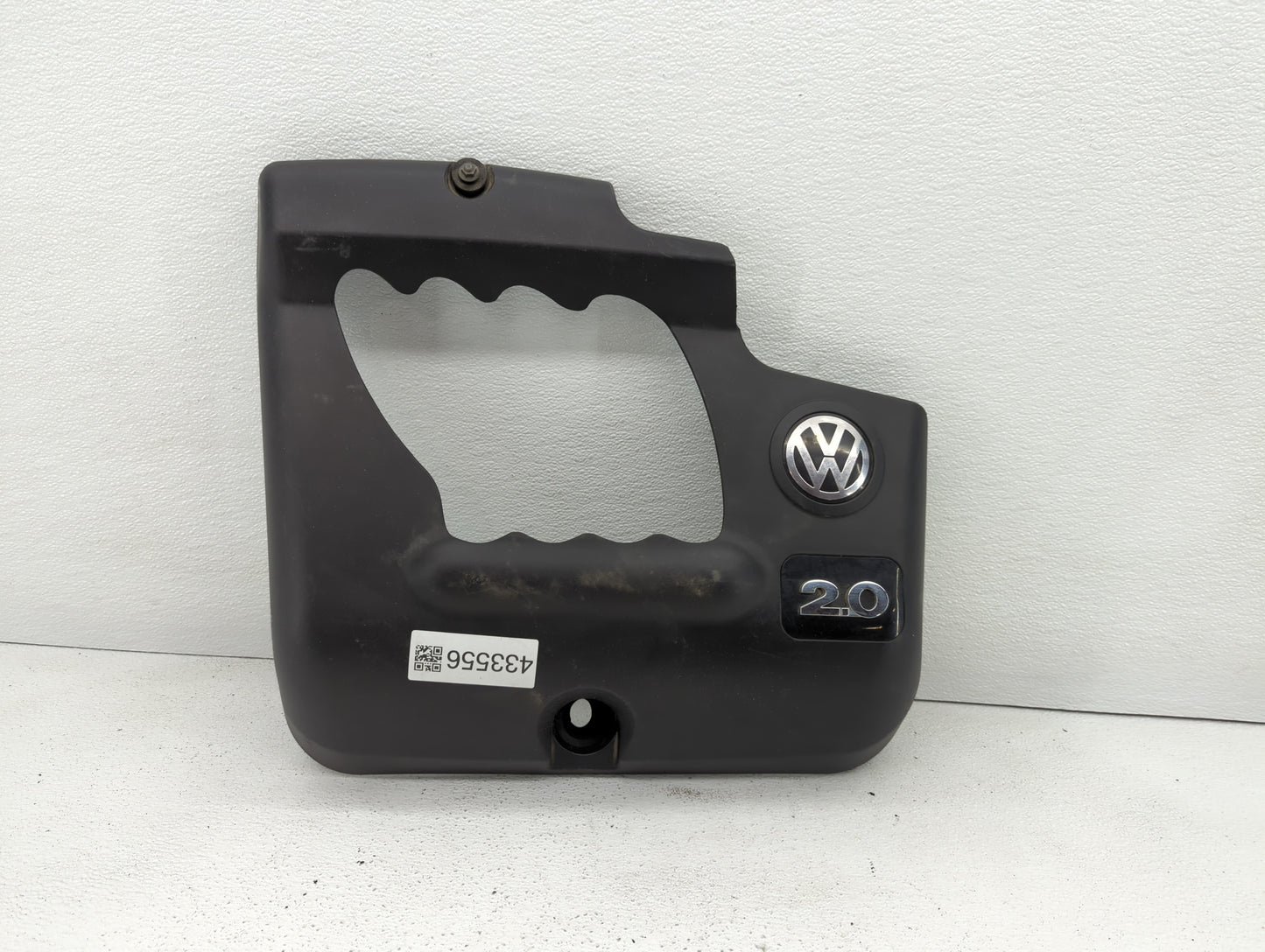 2004 Volkswagen Jetta Engine Cover - Oemusedautoparts1.com