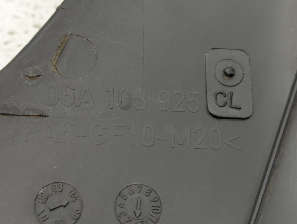 2004 Volkswagen Jetta Engine Cover - Oemusedautoparts1.com