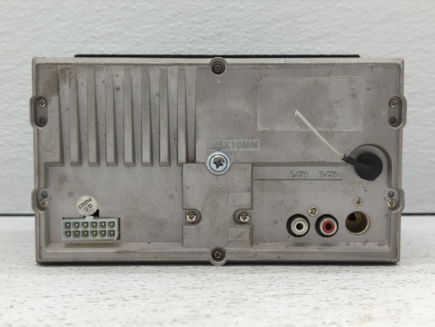2004 Volkswagen Jetta Am Fm Cd Player Radio Receiver - Oemusedautoparts1.com