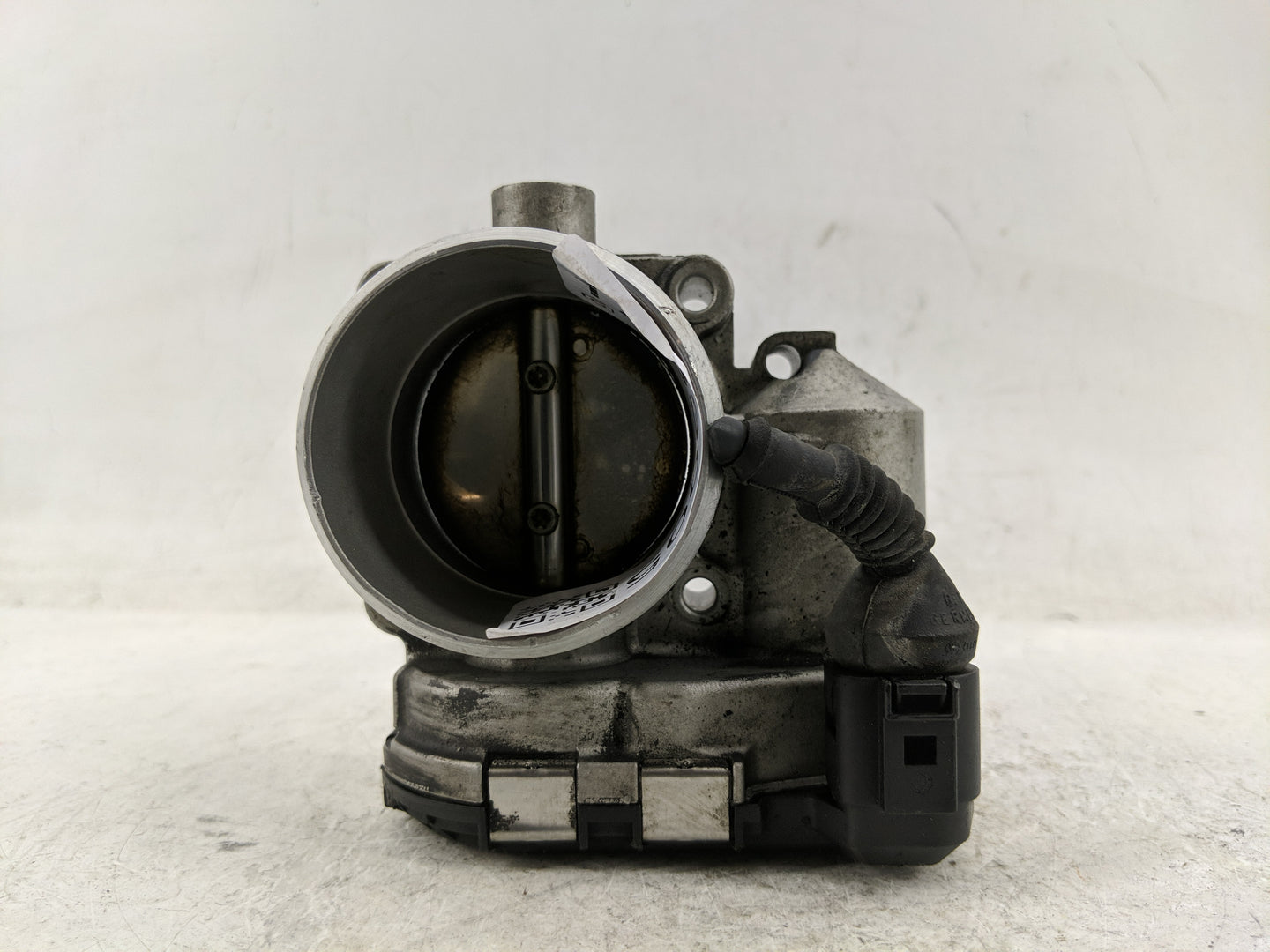 1999-2005 Volkswagen Passat Throttle Body P/N:06B 133 062 M Fits Fits 1999 2000 2001 2002 2003 2004 2005 2006 OEM Used Auto 