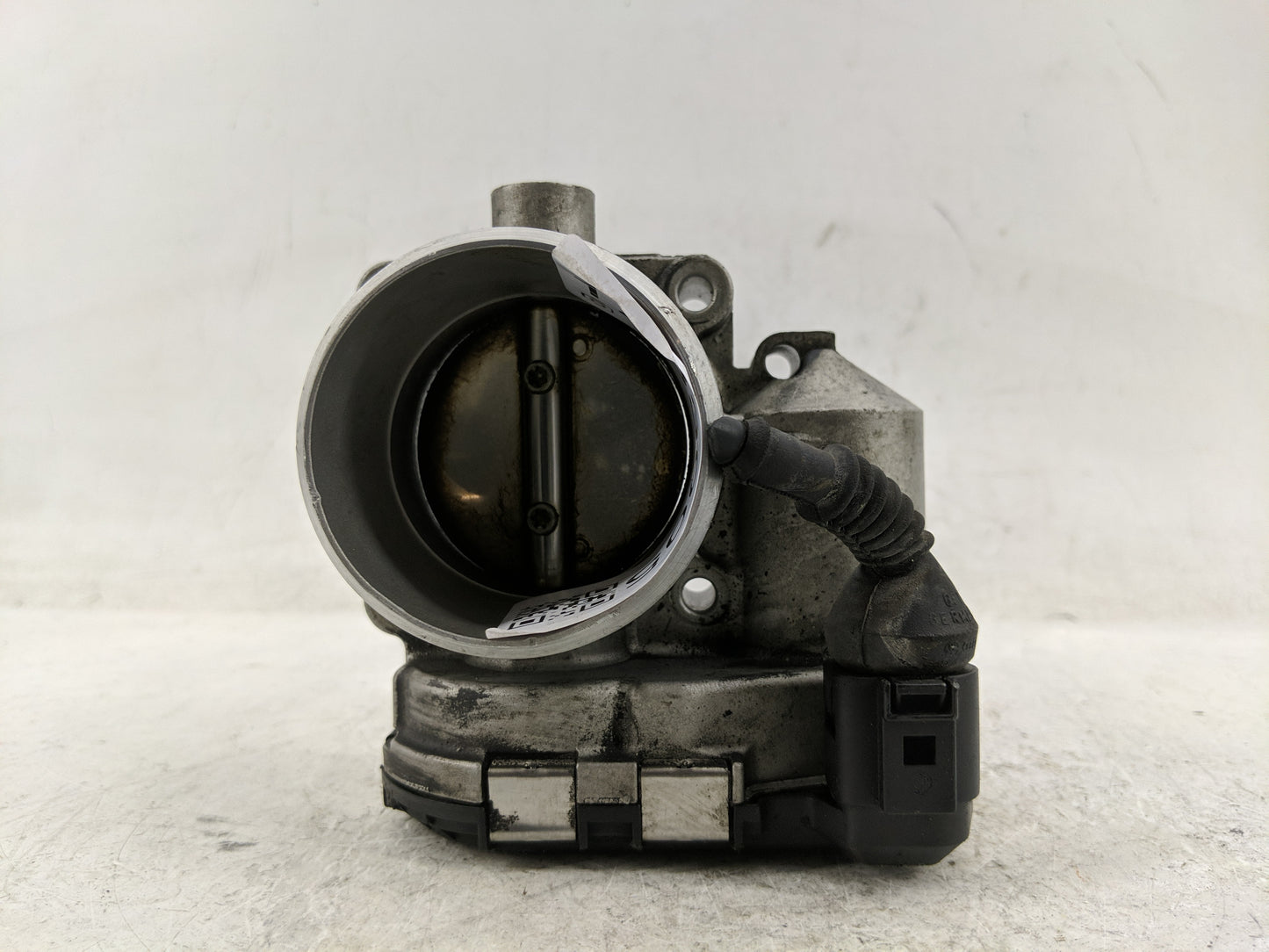 1999-2005 Volkswagen Passat Throttle Body P/N:06B 133 062 M Fits Fits 1999 2000 2001 2002 2003 2004 2005 2006 OEM Used Auto 
