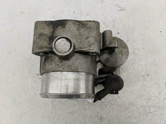 1999-2005 Volkswagen Passat Throttle Body P/N:06B 133 062 M Fits Fits 1999 2000 2001 2002 2003 2004 2005 2006 OEM Used Auto Parts