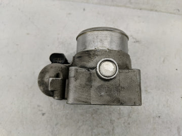 1999-2005 Volkswagen Passat Throttle Body P/N:06B 133 062 M Fits Fits 1999 2000 2001 2002 2003 2004 2005 2006 OEM Used Auto Parts