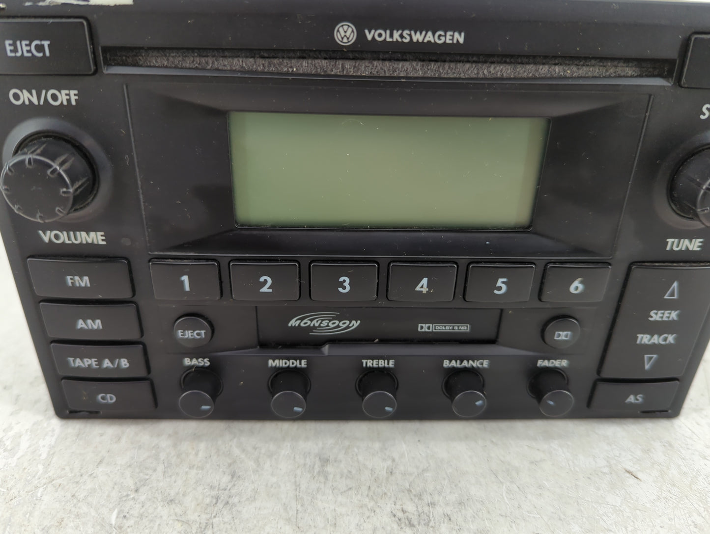 2003-2005 Volkswagen Passat Radio AM FM Cd Player Receiver Replacement Fits Fits 2003 2004 2005 2006 2007 2008 2009 OEM Used