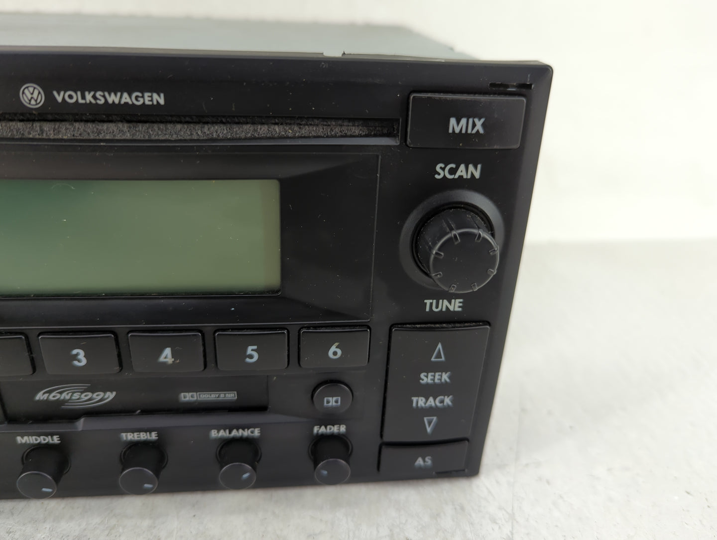 2003-2005 Volkswagen Passat Radio AM FM Cd Player Receiver Replacement Fits Fits 2003 2004 2005 2006 2007 2008 2009 OEM Used