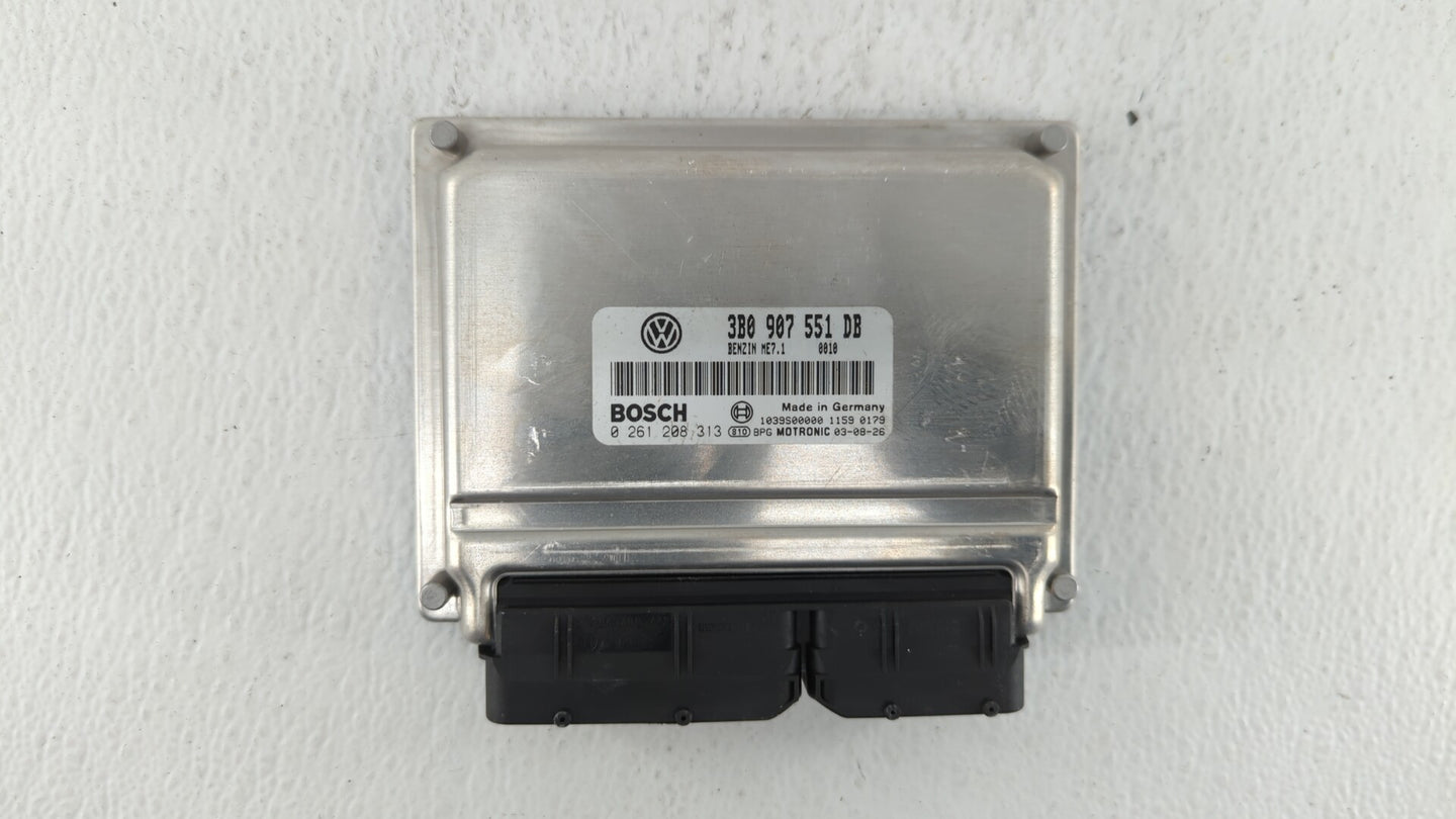 2004 Volkswagen Passat PCM Engine Control Computer ECU ECM PCU OEM P/N:3B0 907 551 DB Fits OEM Used Auto Parts - Oemusedauto