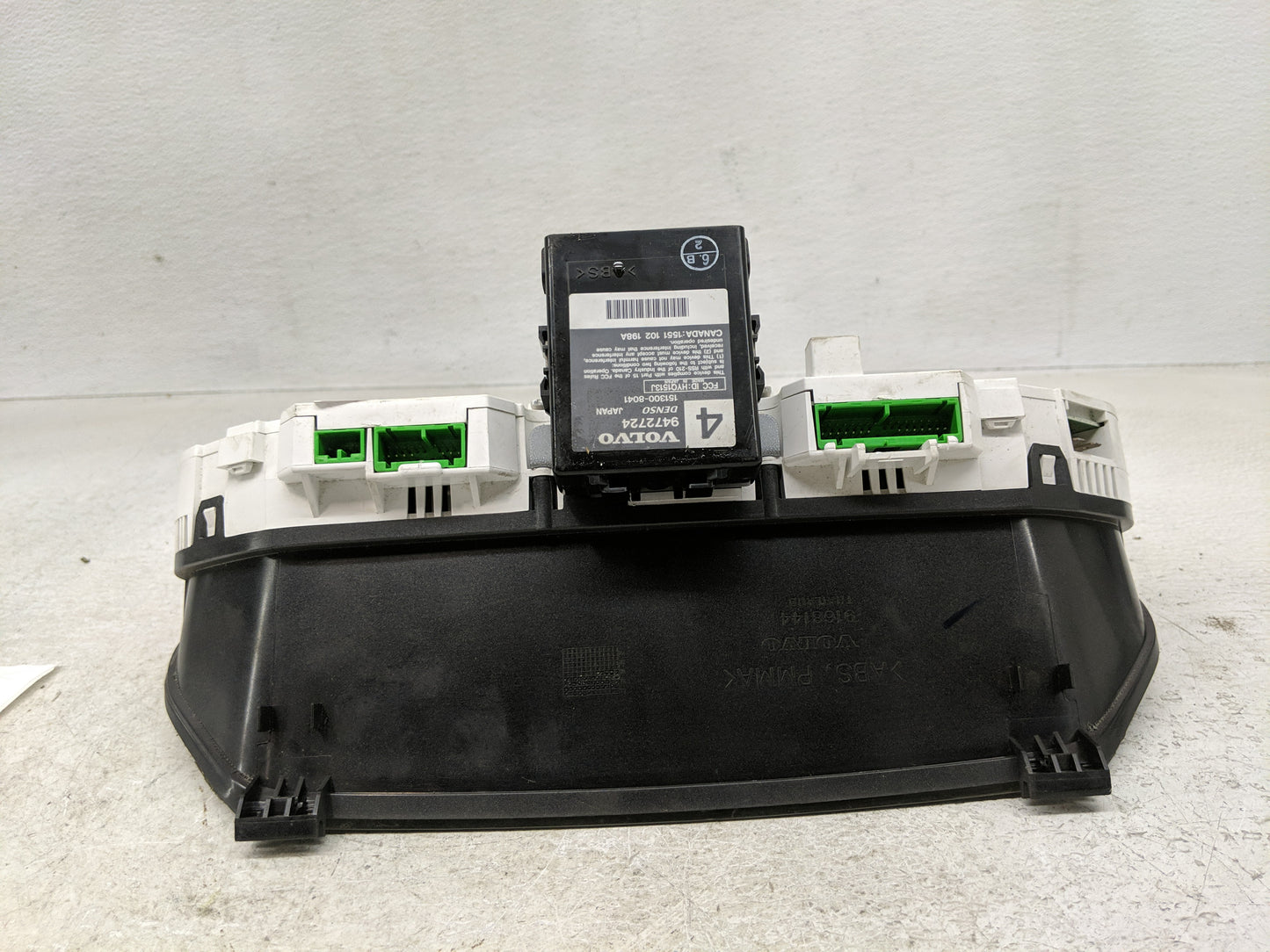 2001-2004 Volvo C70 Instrument Cluster Speedometer Gauges P/N:69294-320T 9472527 Fits Fits 2001 2002 2003 2004 OEM Used Auto