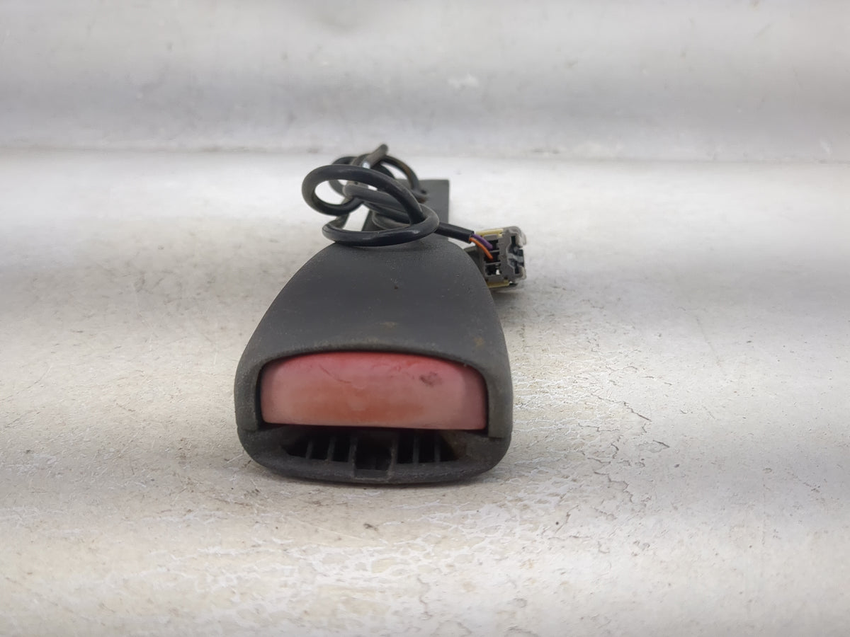 2000-2004 Volvo C70 Passenger Front Seatbelt Buckle - Oemusedautoparts1.com