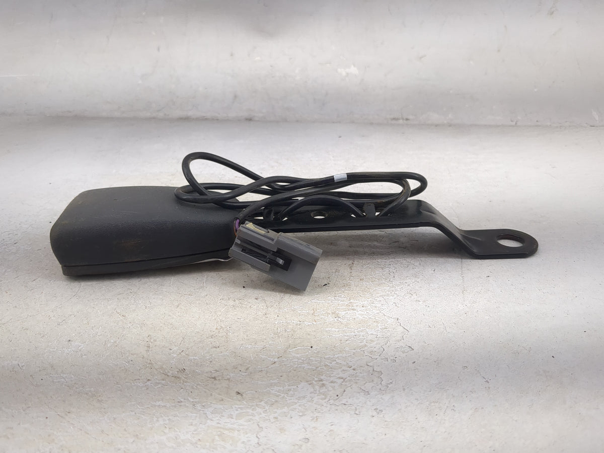 2000-2004 Volvo C70 Passenger Front Seatbelt Buckle - Oemusedautoparts1.com