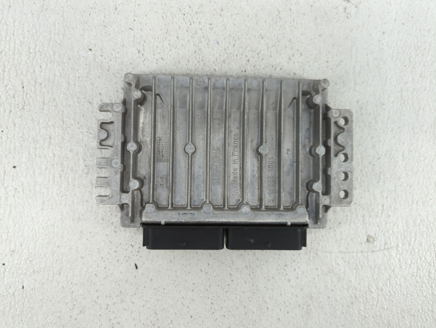 2004 Volvo S40 PCM Engine Control Computer ECU ECM PCU OEM Fits OEM Used Auto Parts - Oemusedautoparts1.com