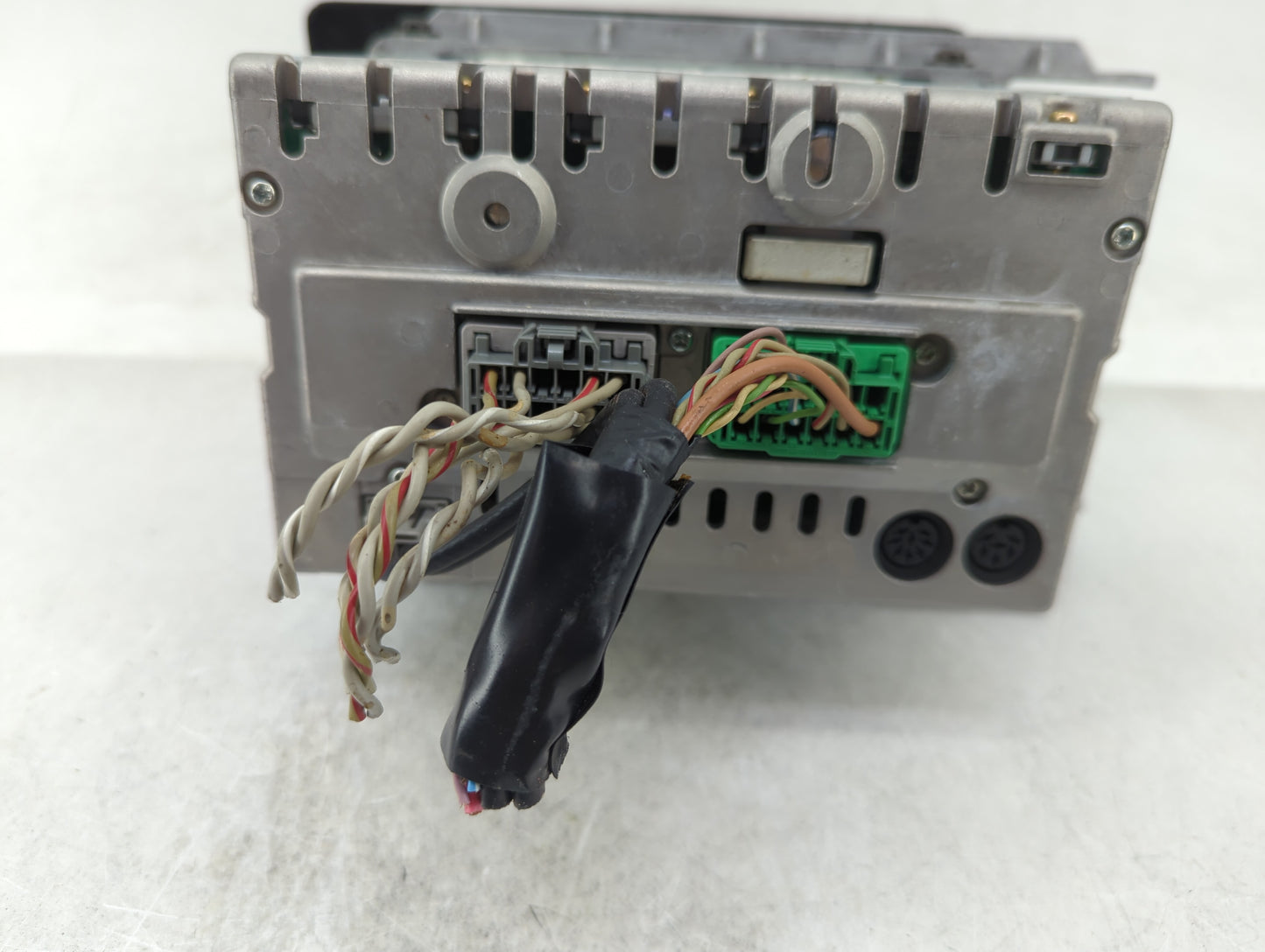 2001-2005 Volvo S60 Radio AM FM Cd Player Receiver Replacement P/N:9491217 30657700-1 Fits Fits 2001 2002 2003 2004 2005 OEM