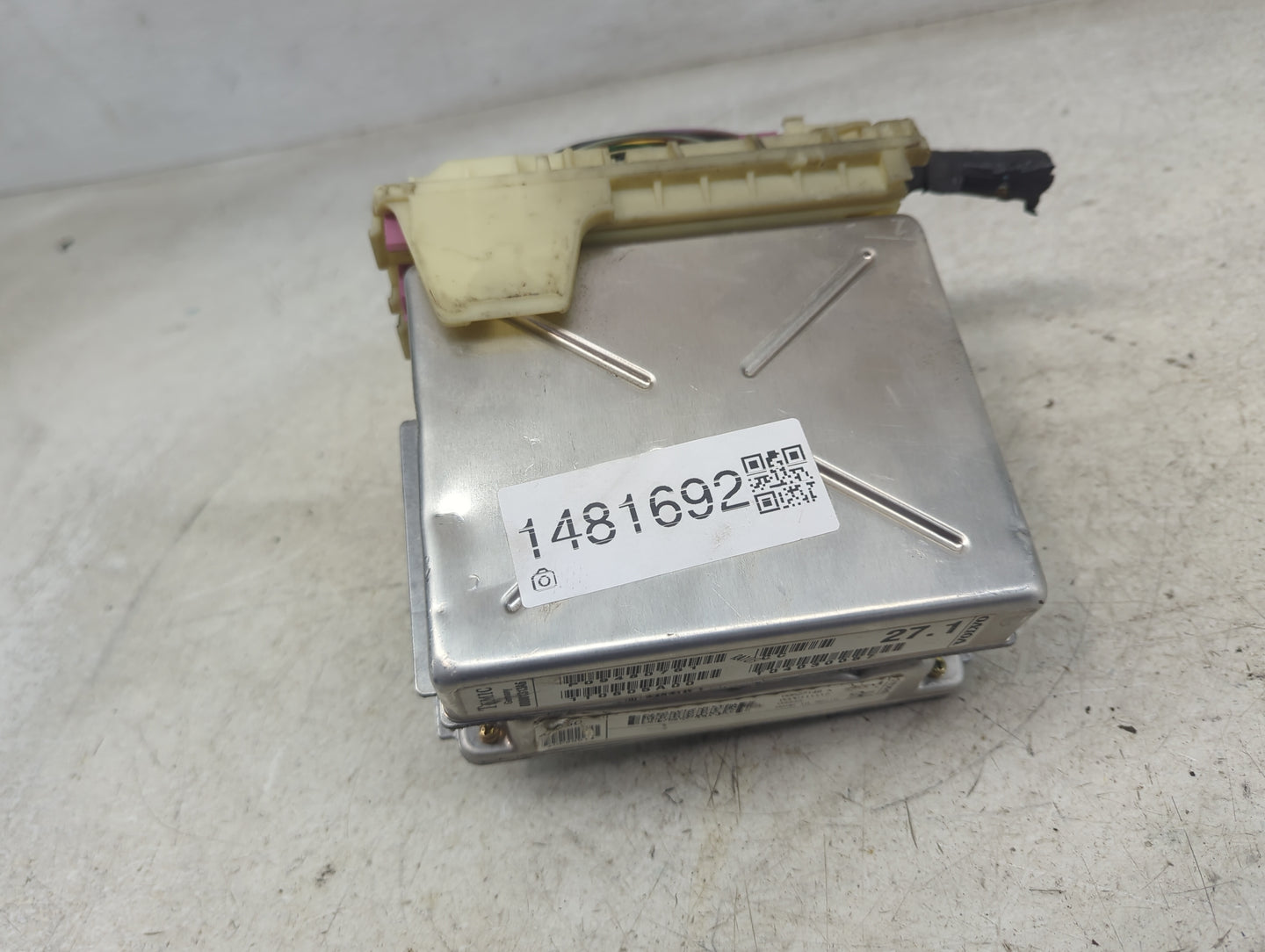 2004 Volvo S60 PCM Engine Control Computer ECU ECM PCU OEM P/N:P09480761 1T0605A00, 08627148 Fits OEM Used Auto Parts - Oemu