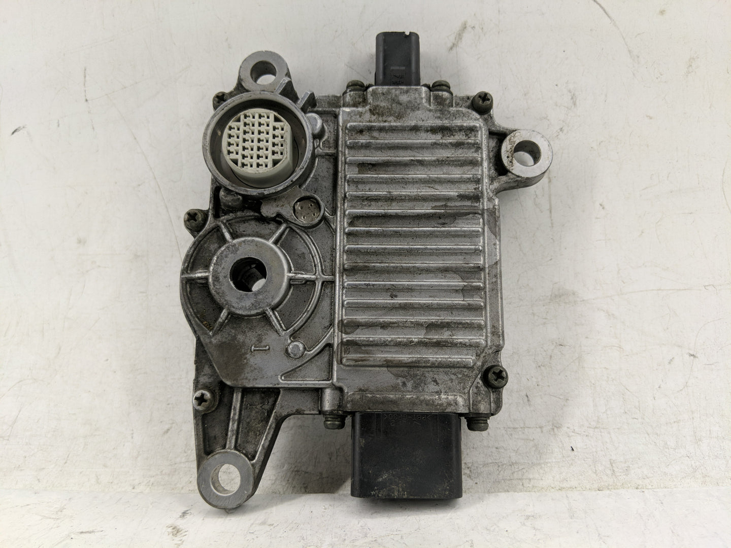 Volvo V40 Chassis Control Module Ccm Bcm Body Control 30681144 - Oemusedautoparts1.com