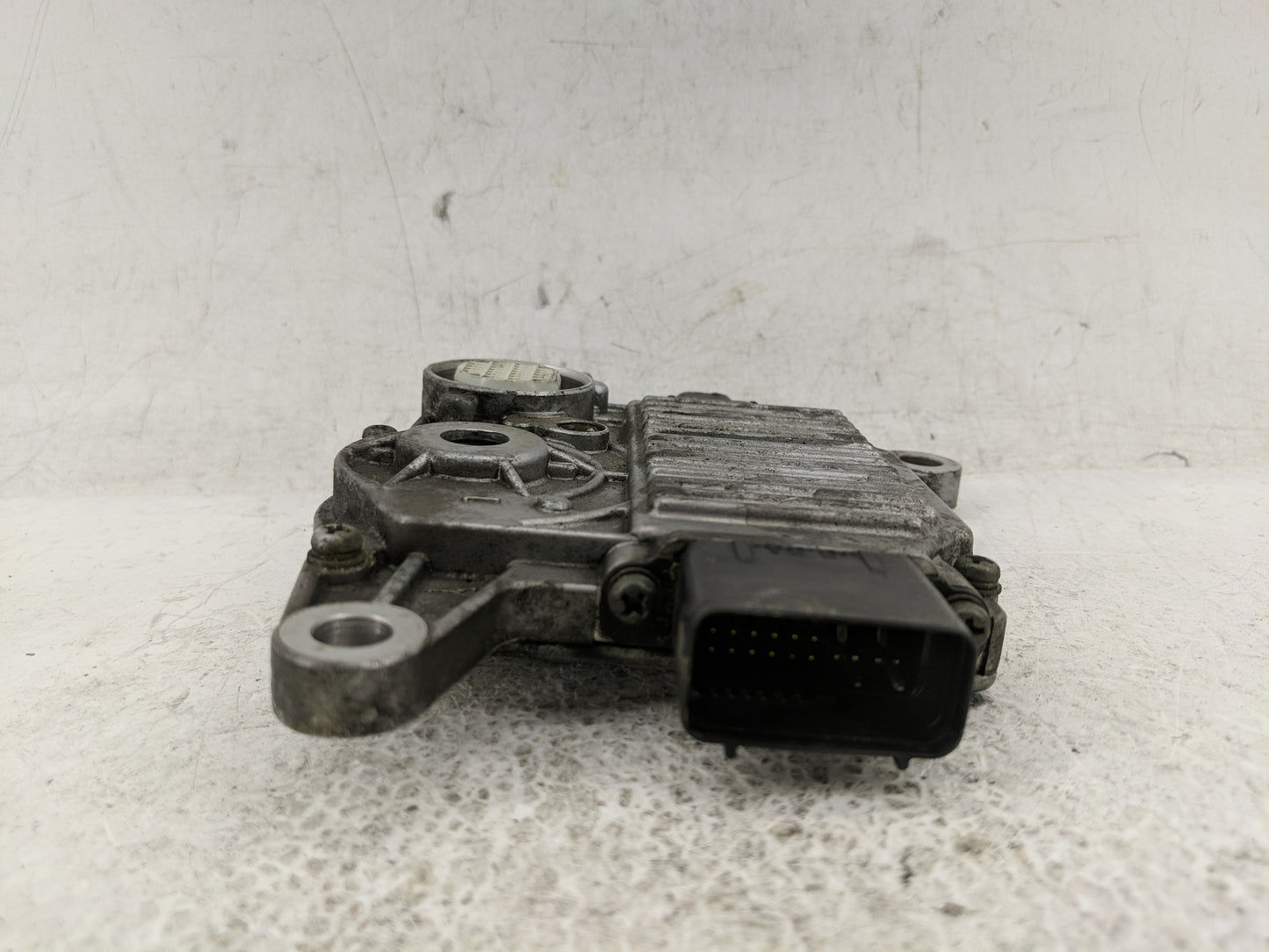 Volvo V40 Chassis Control Module Ccm Bcm Body Control 30681144 - Oemusedautoparts1.com
