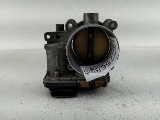 2004 Volvo V60 Throttle Body P/N:8677796 Fits Fits 2003 OEM Used Auto Parts - Oemusedautoparts1.com