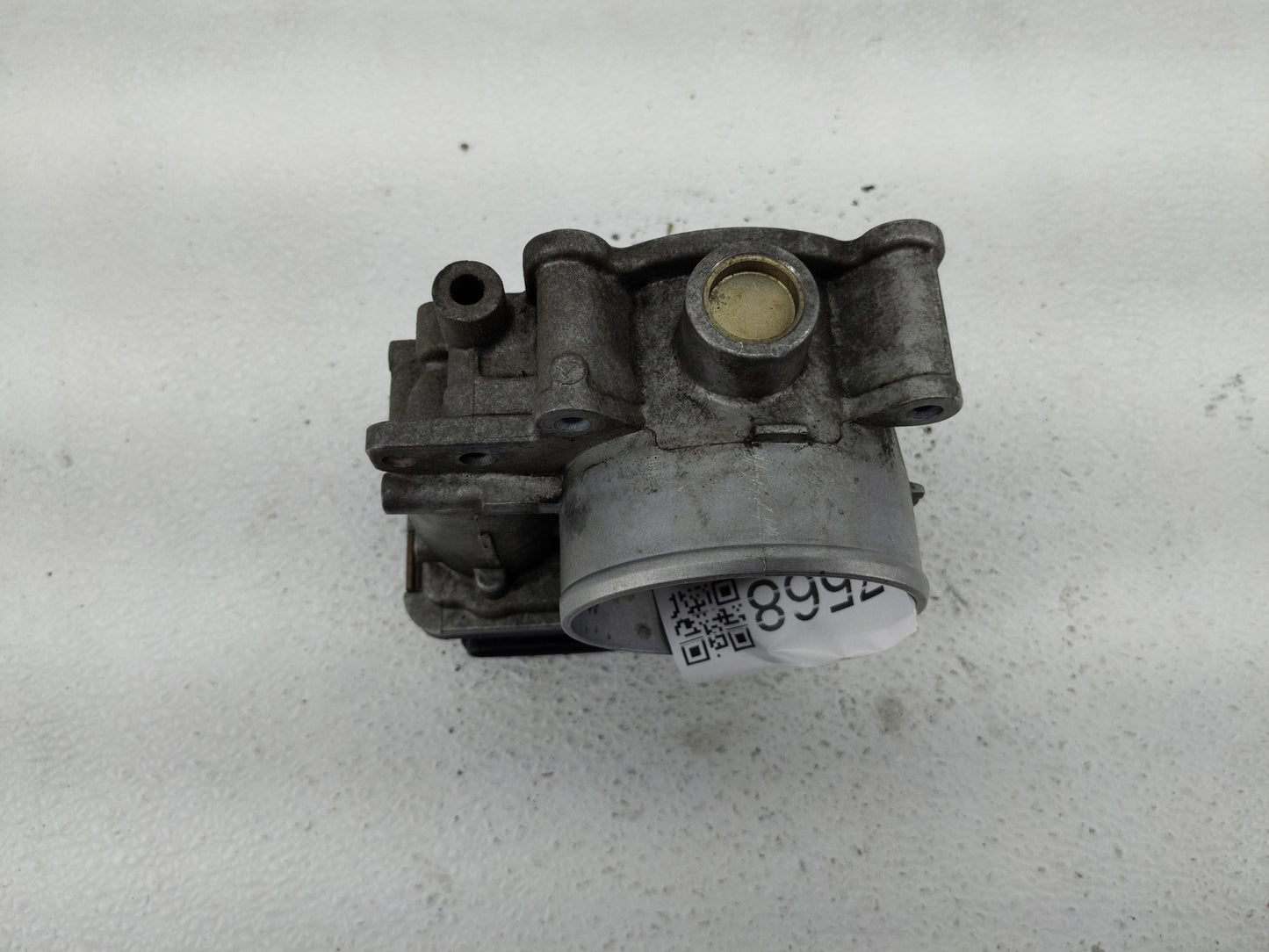 2004 Volvo V60 Throttle Body P/N:8677796 Fits Fits 2003 OEM Used Auto Parts - Oemusedautoparts1.com